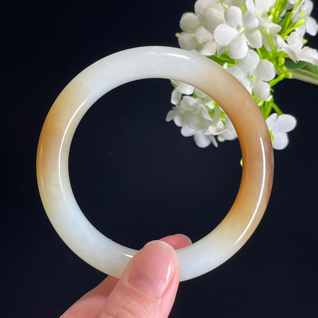 和田玉且末料“金雪同心”糖白玉手镯（卡56）（yc315393）