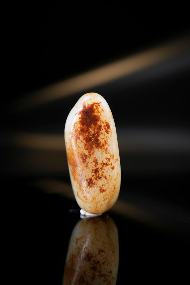 和田玉双面枣红皮随形手把籽（yc249133）