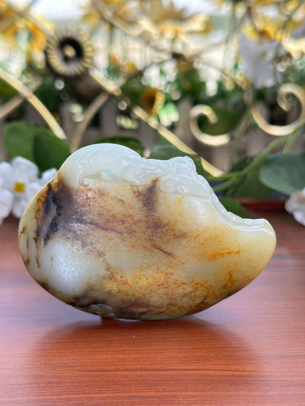 新疆和田玉秋梨皮籽料府上有龙手把件（yc707946）