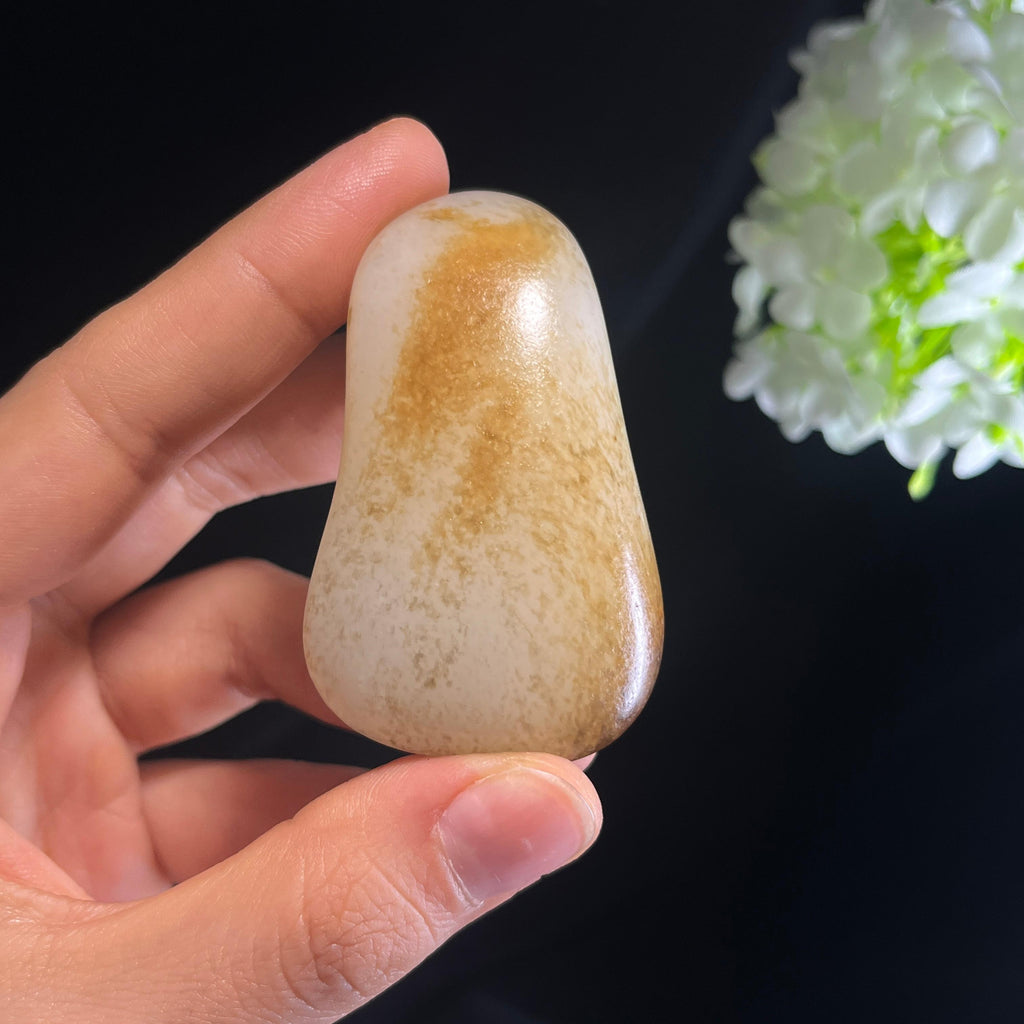 和田玉白玉“秋河落影”聚黄皮秋梨皮籽料（yc356094）