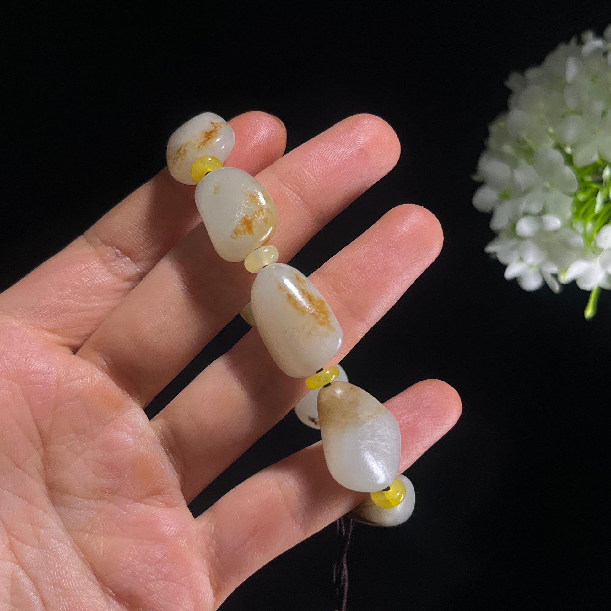 和田玉白玉红皮秋梨皮原籽手串（yc388394）