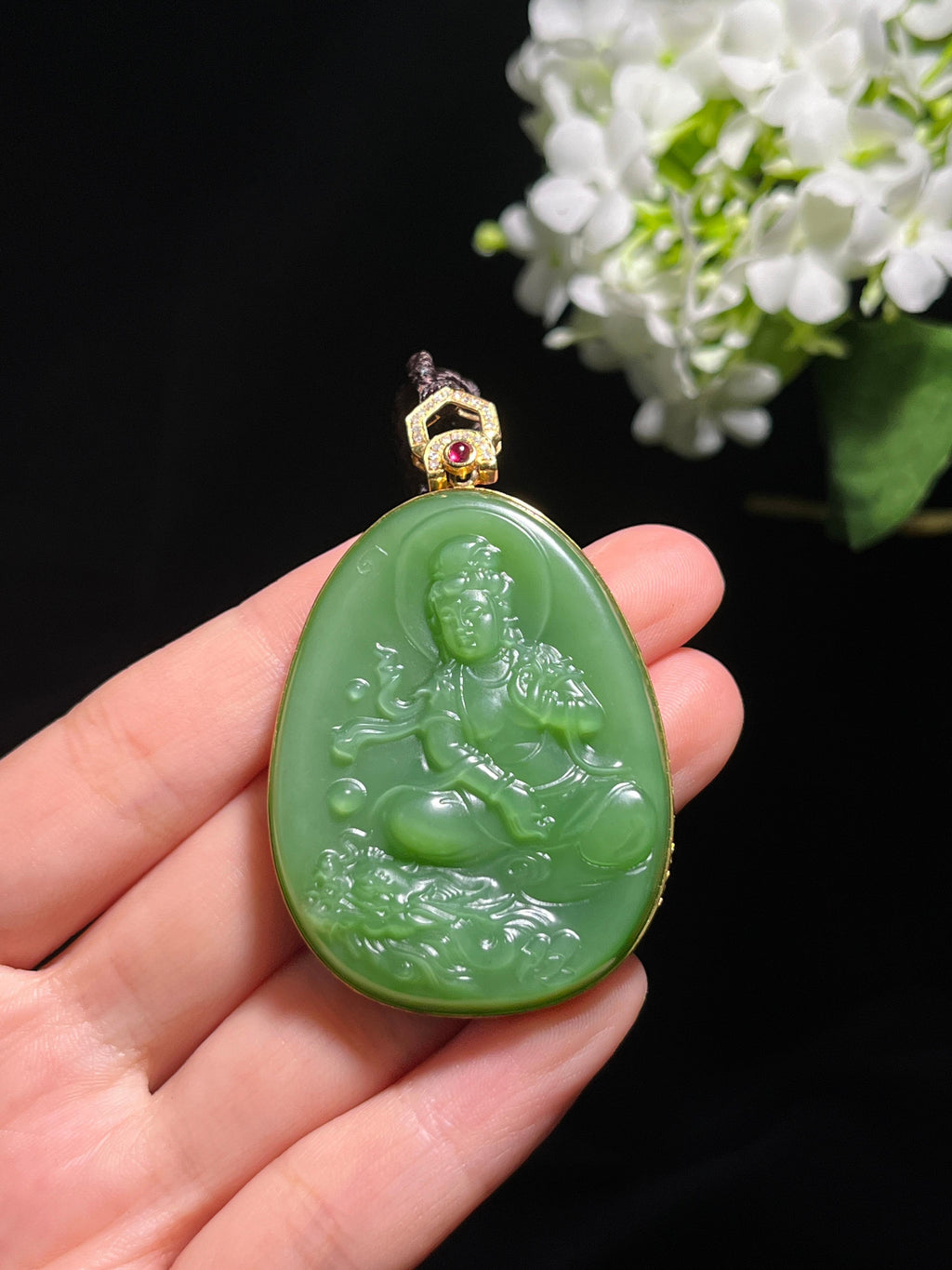 18k金镶碧玉观音雕刻挂件（yc261702）