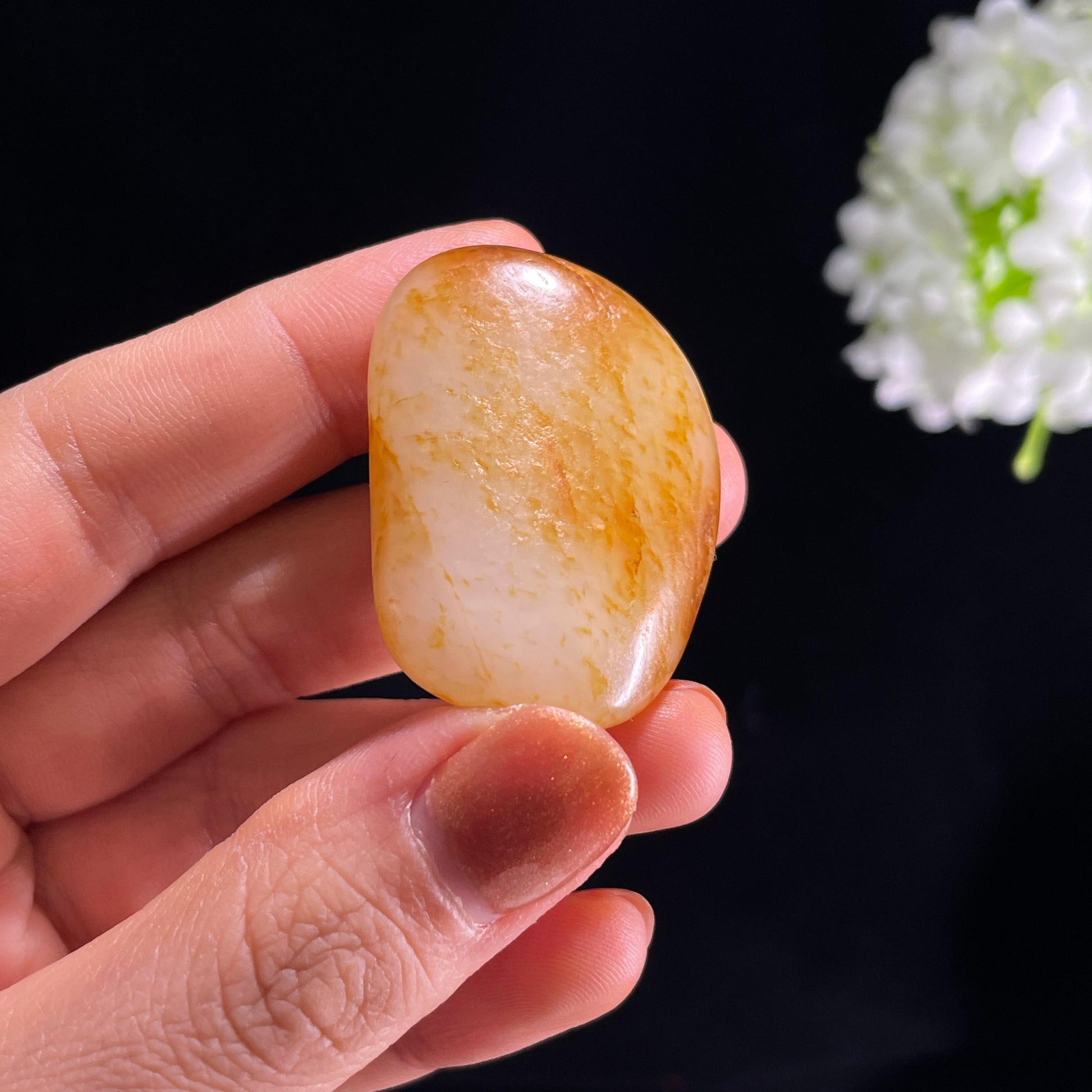 和田玉白玉“秋江染霞”红皮白肉籽料（yc387317）