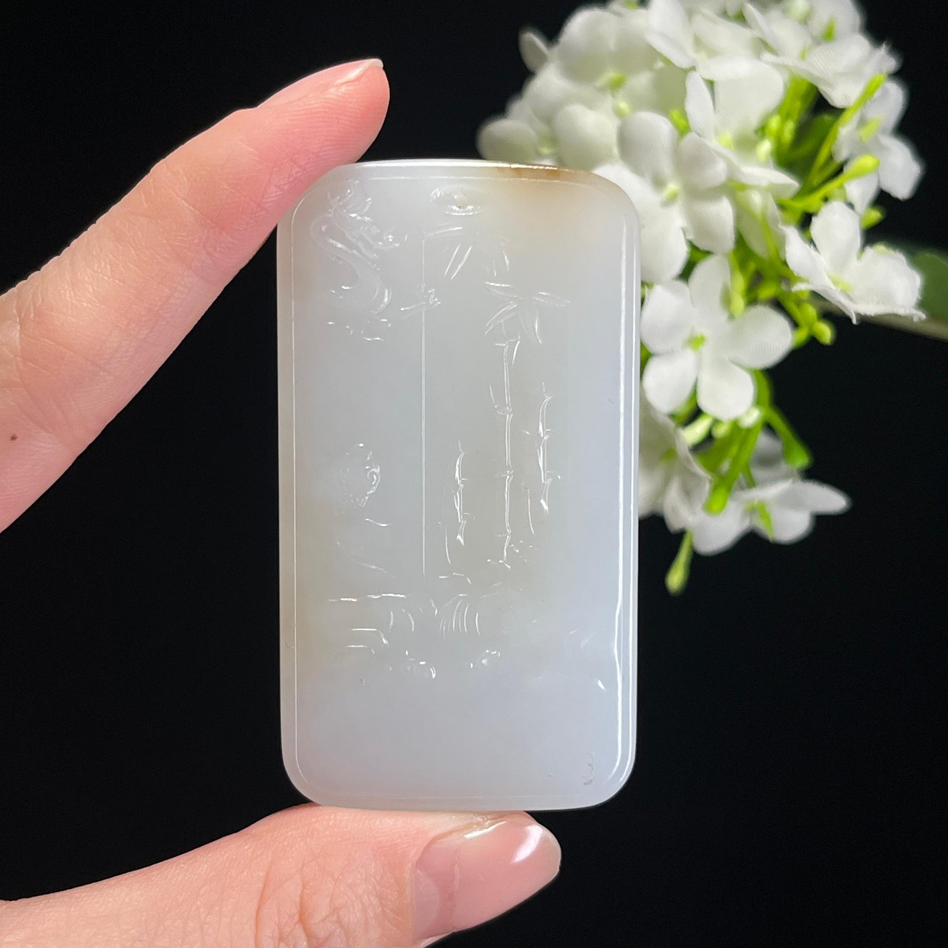 和田玉且末糖白玉“慈航普渡”观音雕刻挂件（yc304808）