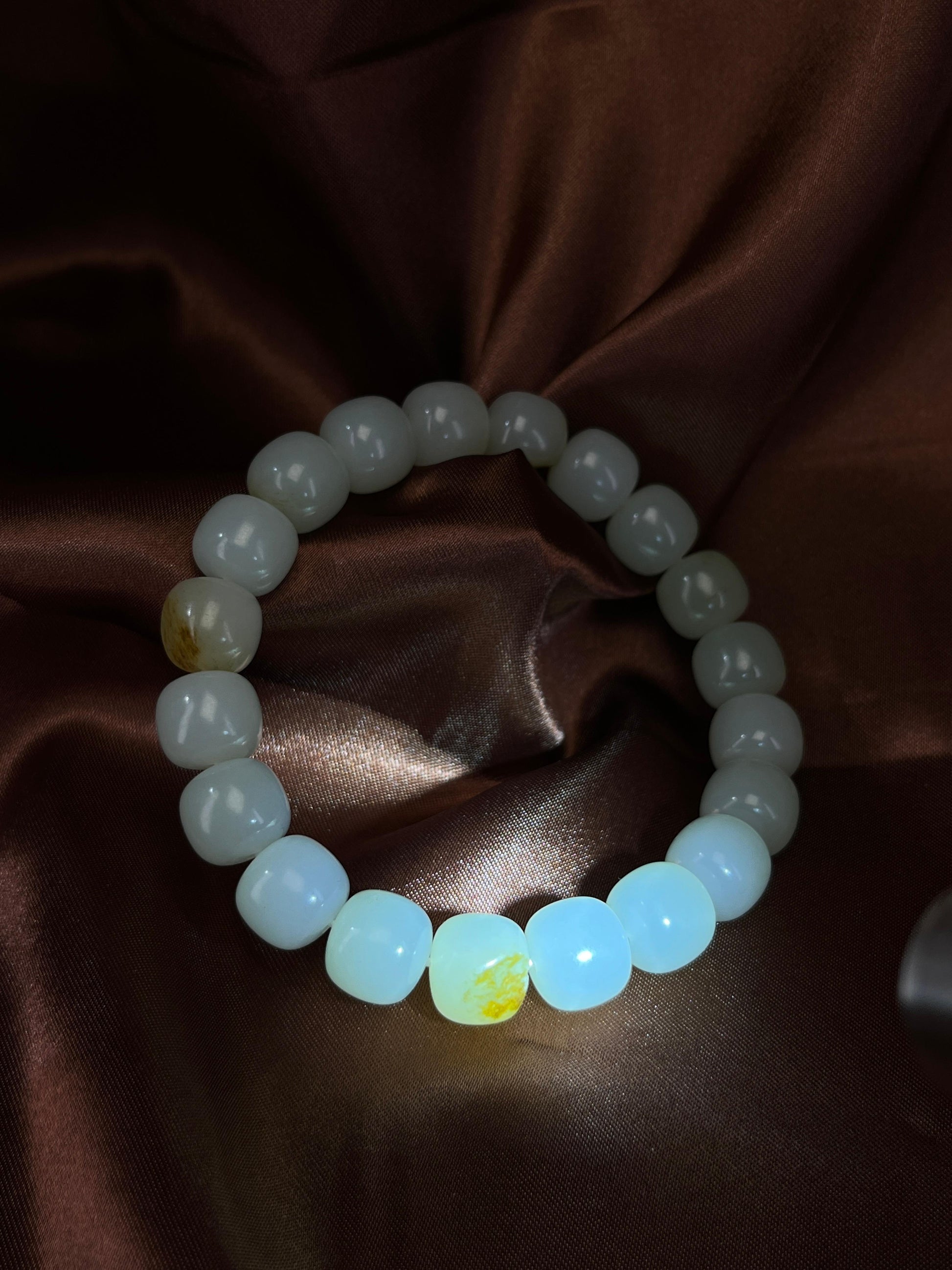 新疆和田玉籽料羊脂白玉手串（yc235774）