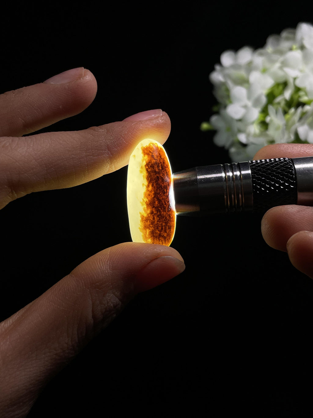 和田玉一级白红皮白肉“半壁江山”籽料原石（yc260836）