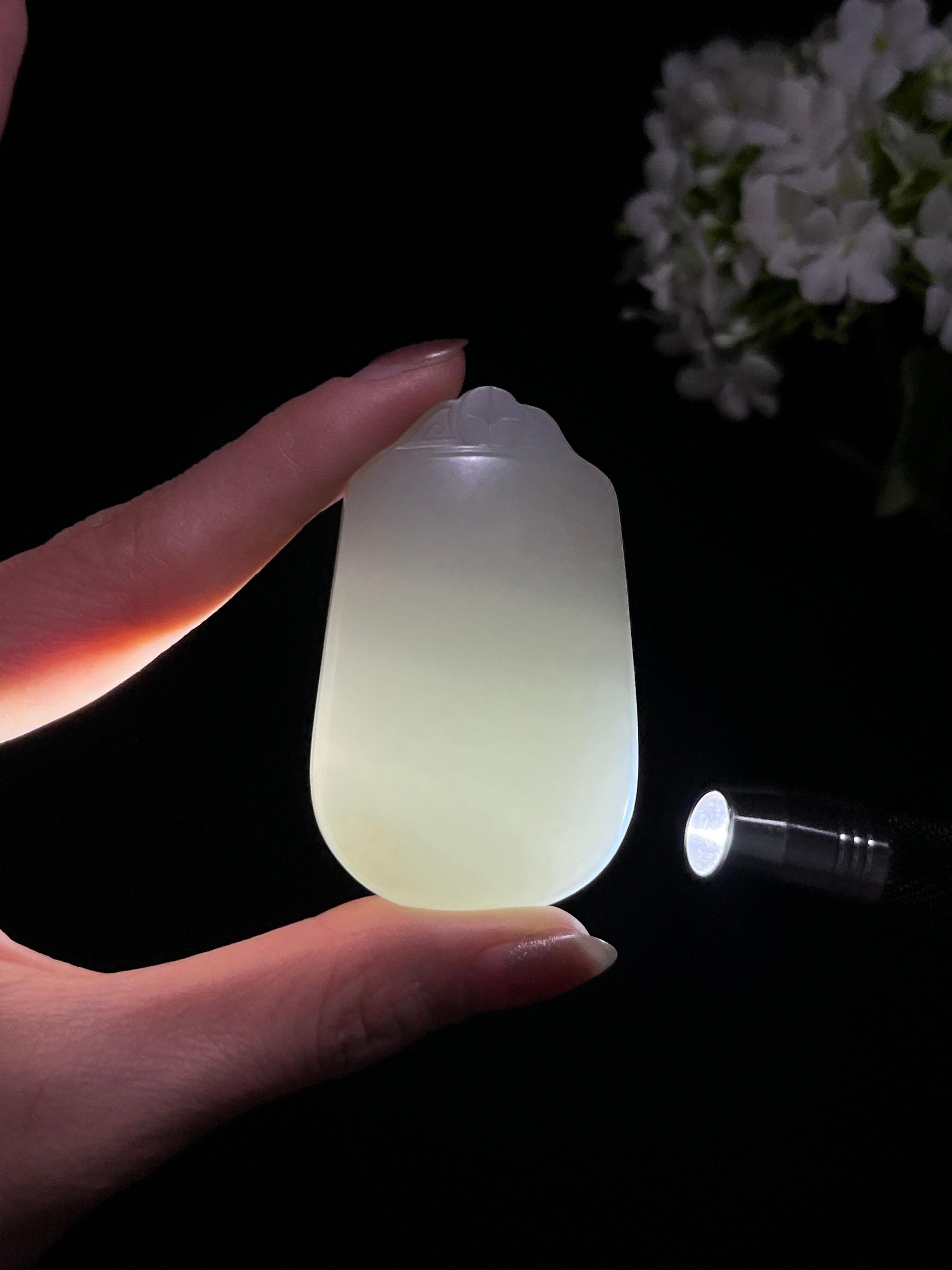 和田玉白玉籽料带皮平安无事牌（yc250455）