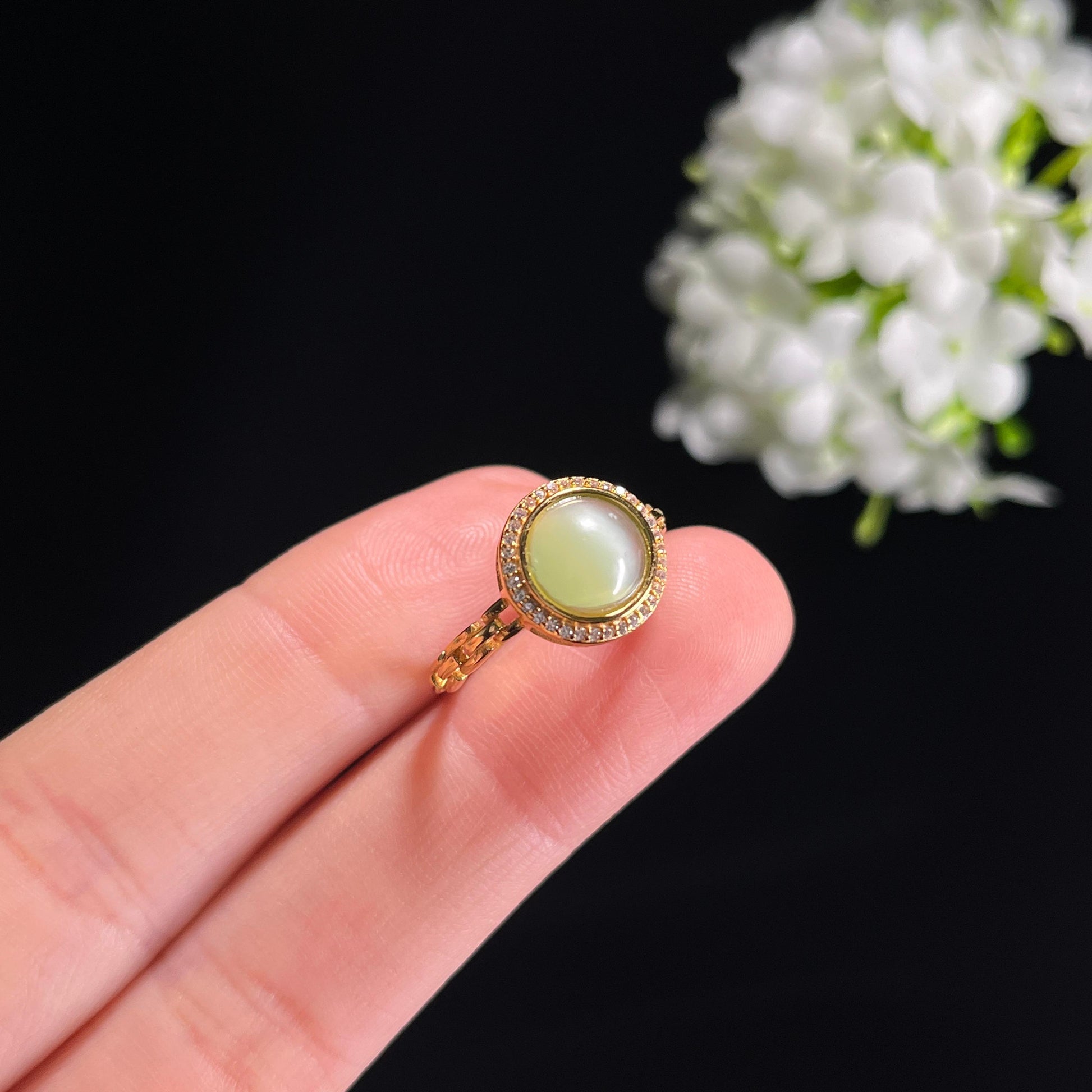 新疆天然和田玉黄口料925银镶蛋面戒指（yc302337）