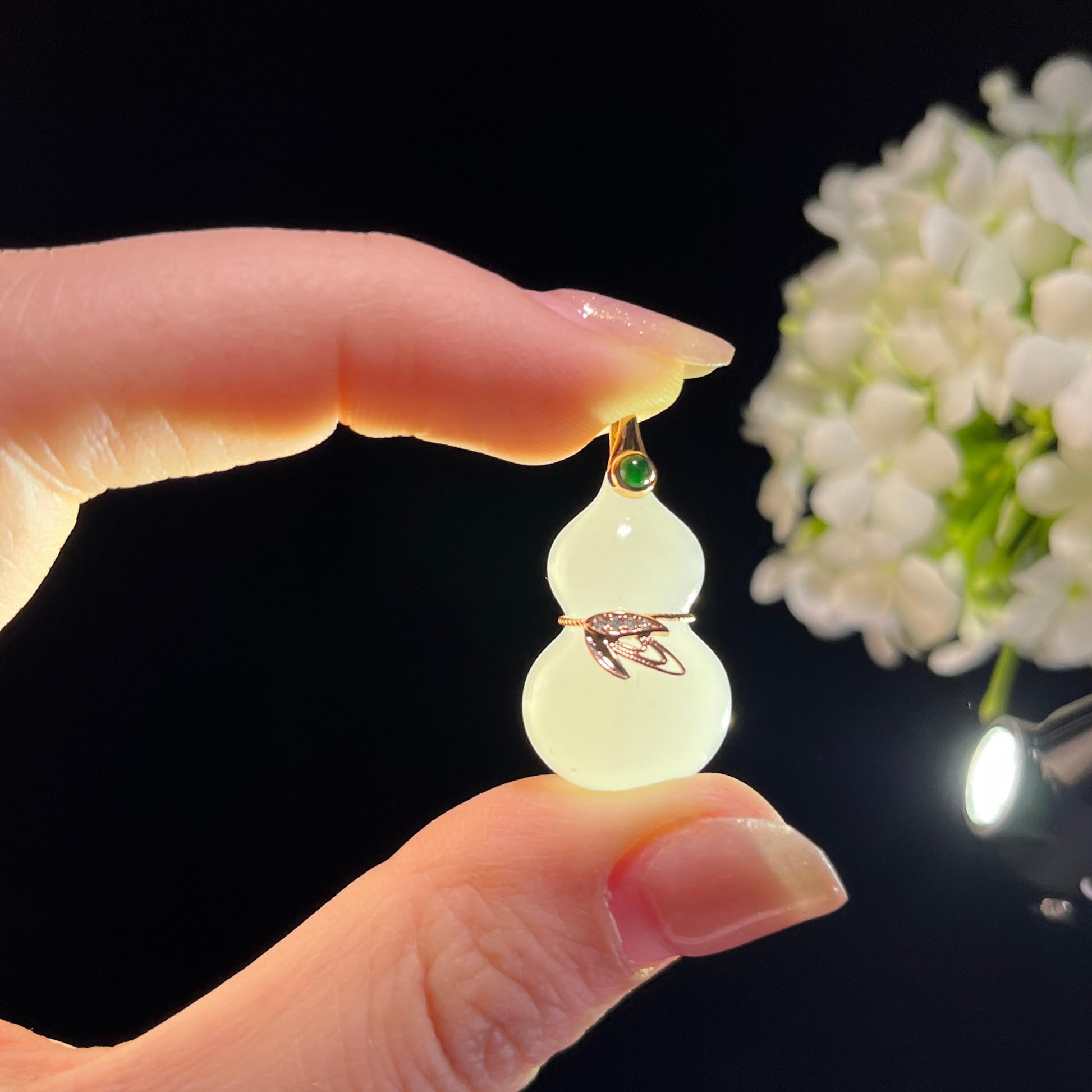 新疆天然和田玉羊脂白玉18K金镶玉葫芦挂件（yc351501）