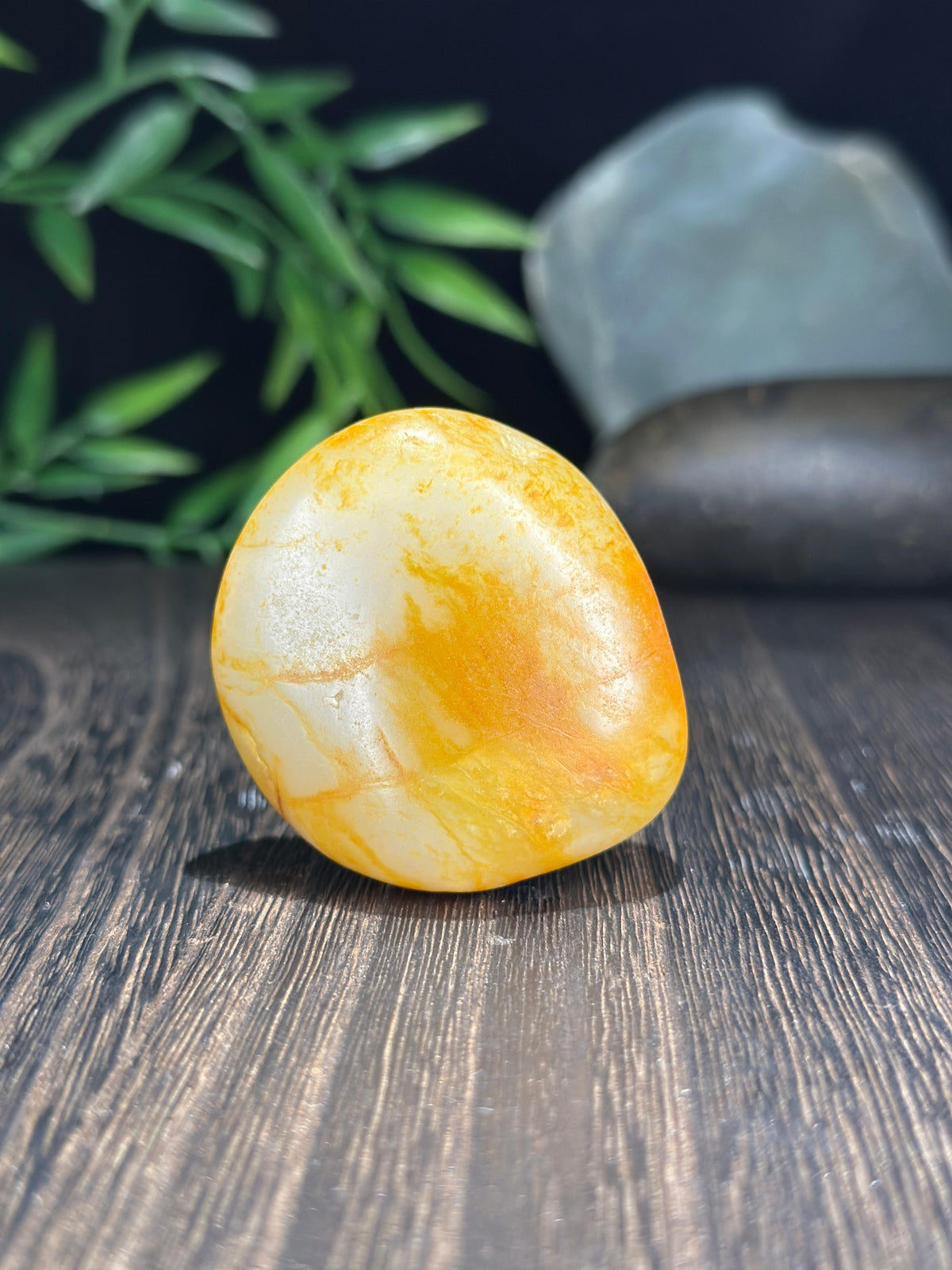 新疆和田玉红皮洒金皮籽料手把件（yc712681）