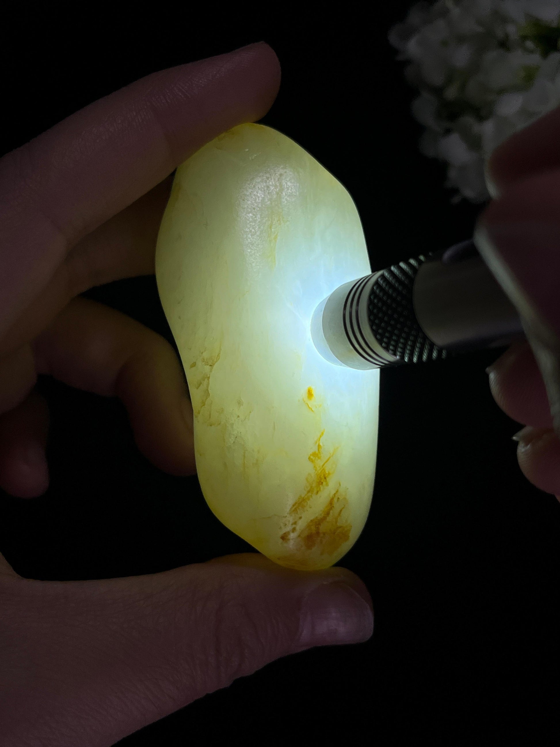 和田玉洒金皮籽料原石（yc258658）