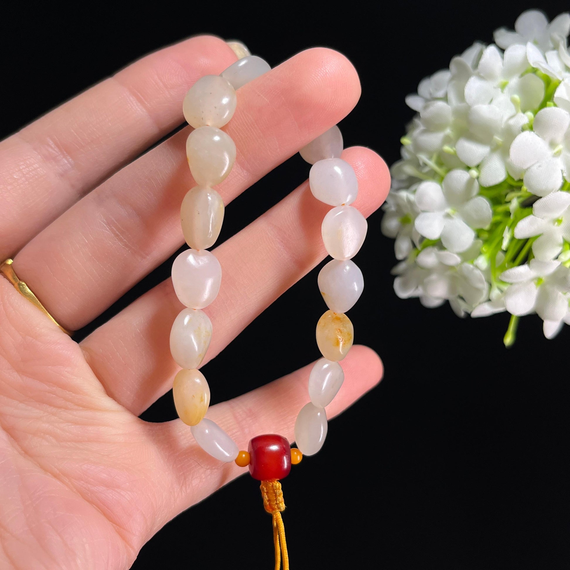 和田玉白玉洒金皮籽料原籽手串（yc332455）