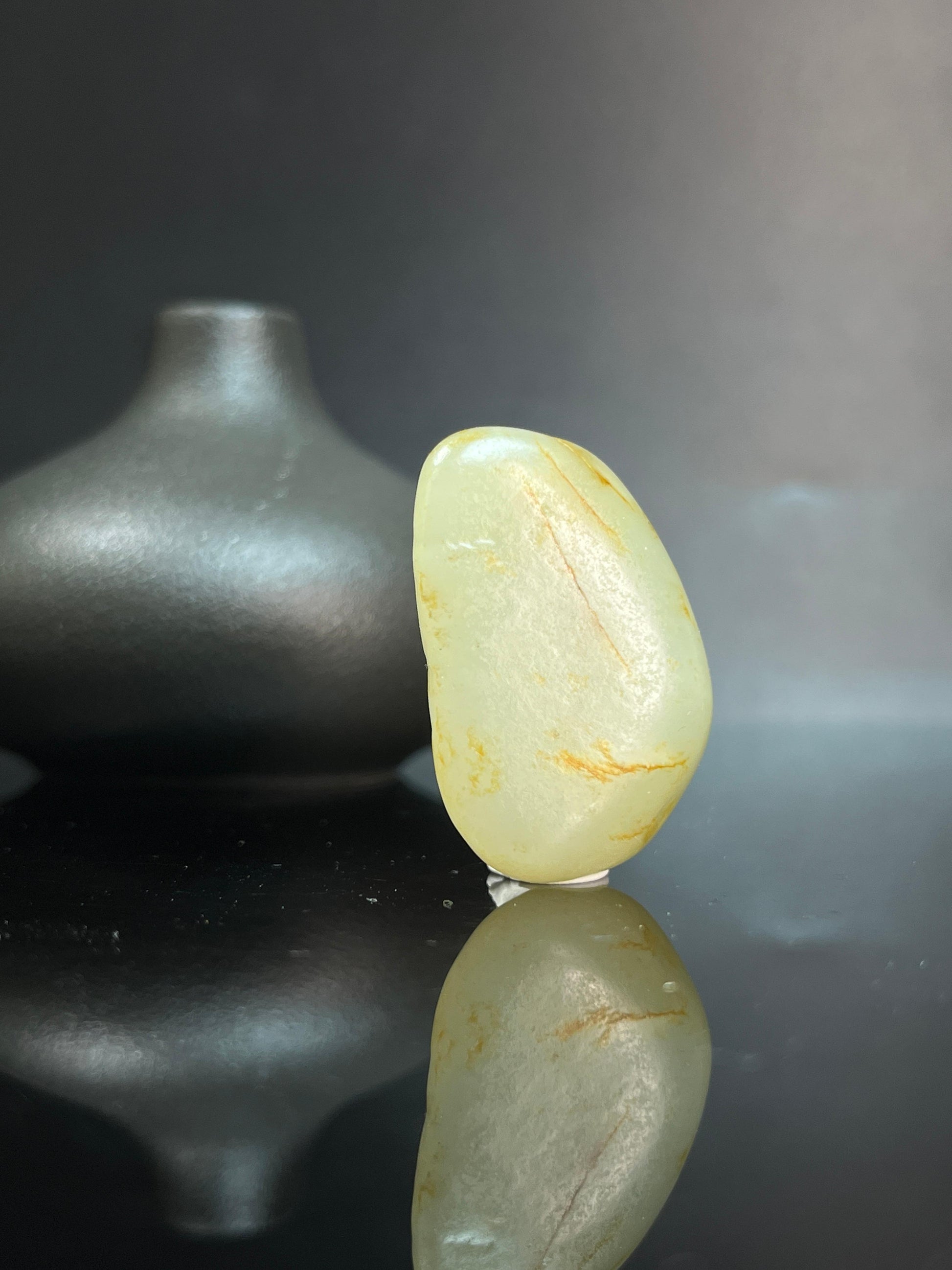 新疆和田玉青白种籽料原石挂件（yc240647）