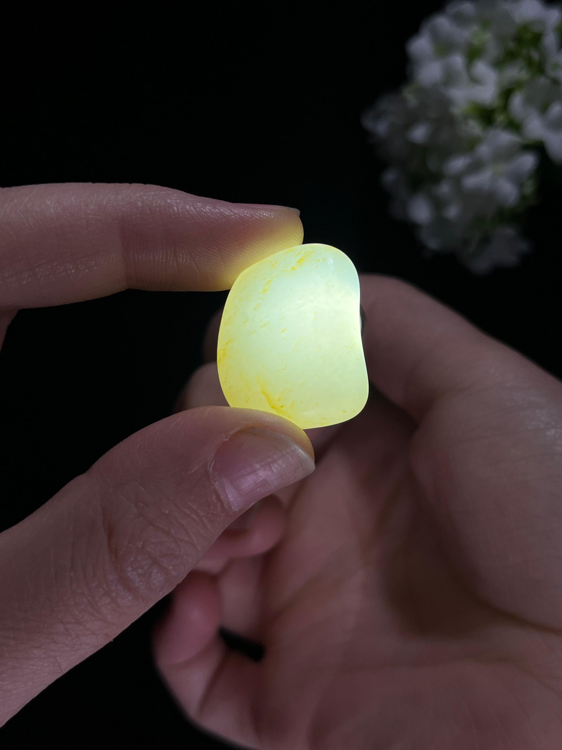 新疆和田玉洒金皮籽料原石（yc255366）