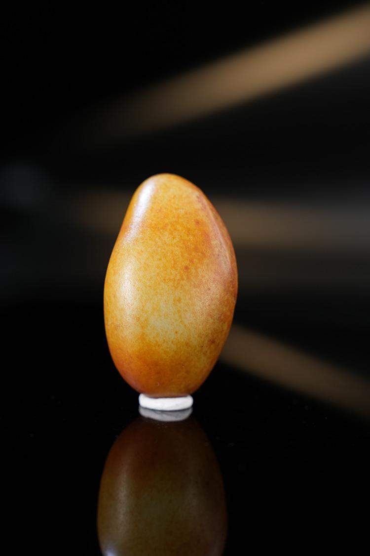 新疆和田玉籽料原石洒金皮挂件（yc251747）