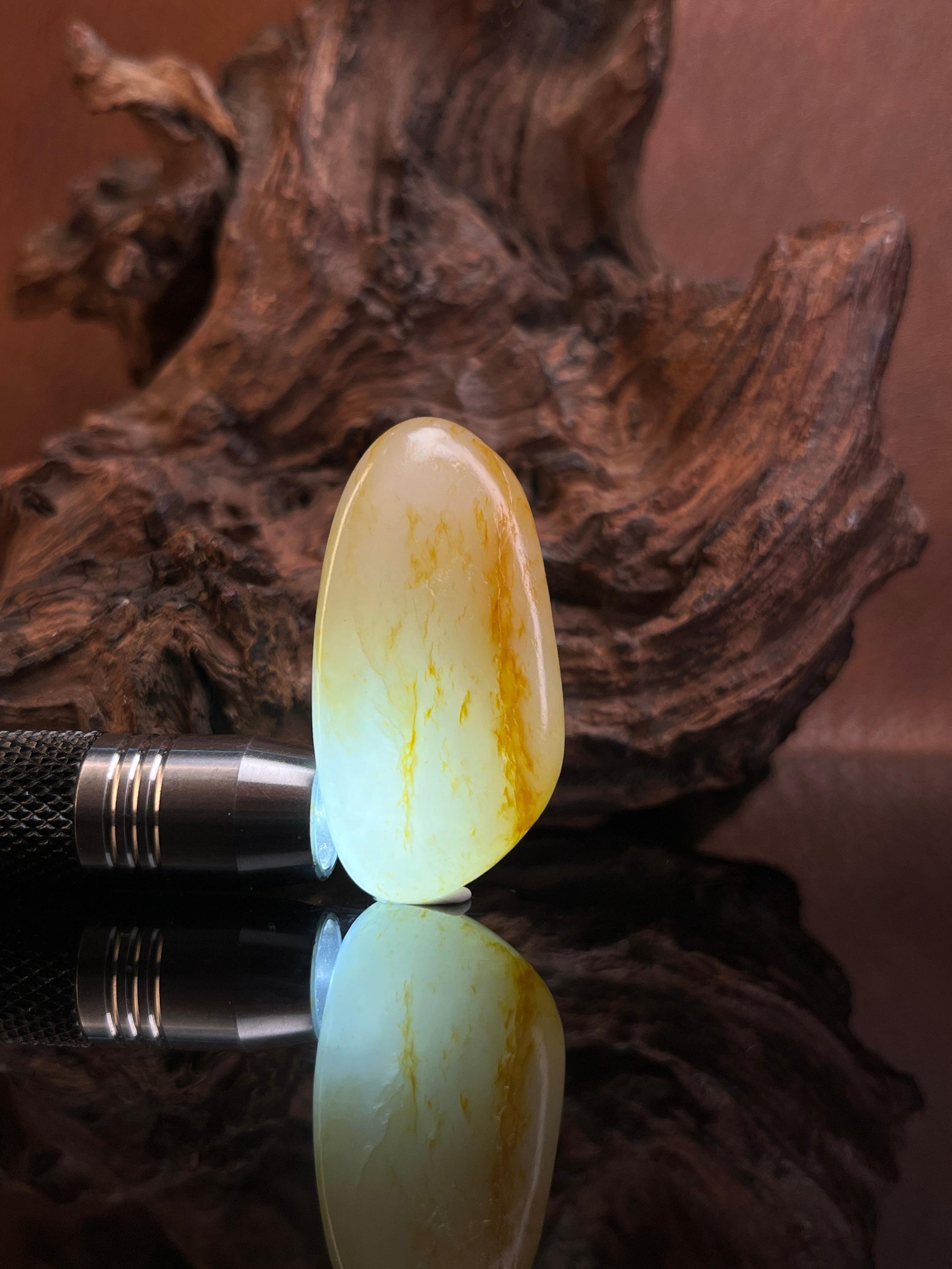 新疆和田玉带洒金籽料原石挂坠（yc228145）