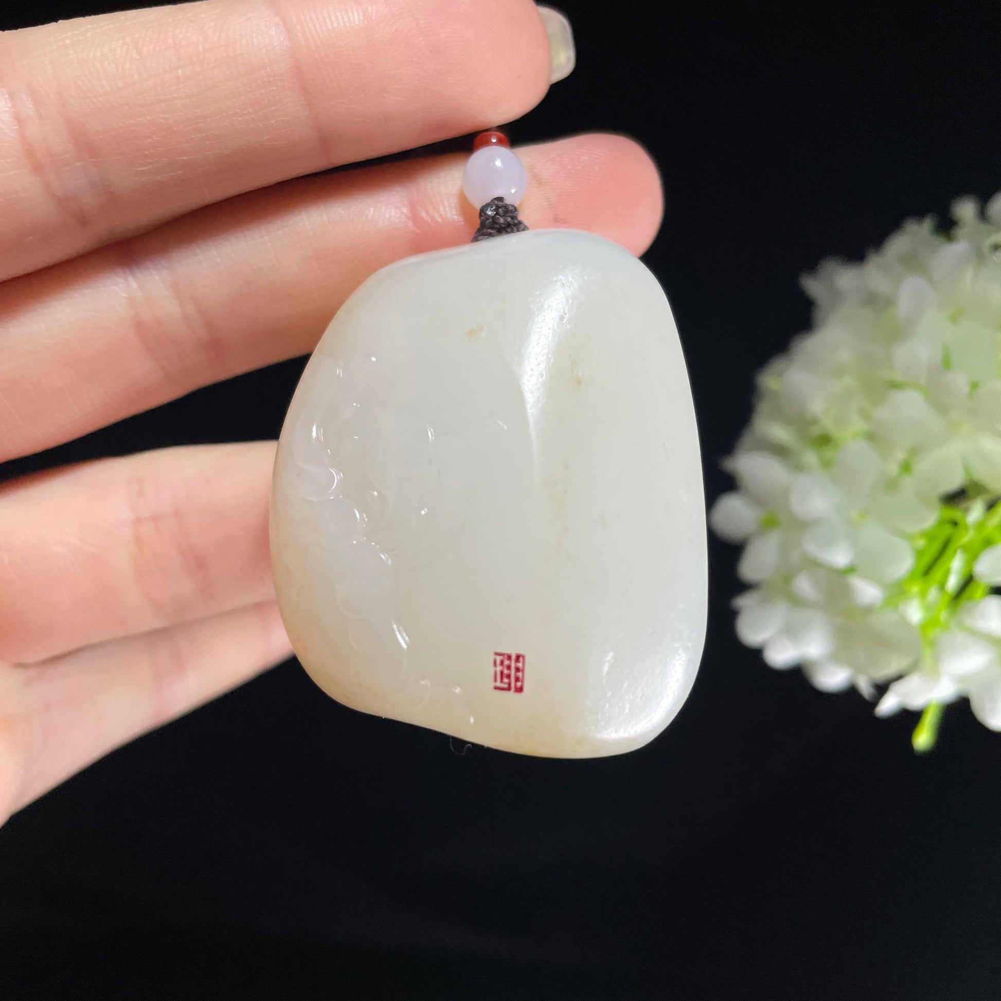 和田玉白玉红皮籽料连年有余雕刻挂件（yc393159）