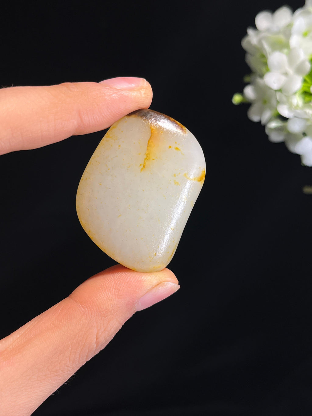 和田玉顶天聚红皮籽料原石（yc260407）