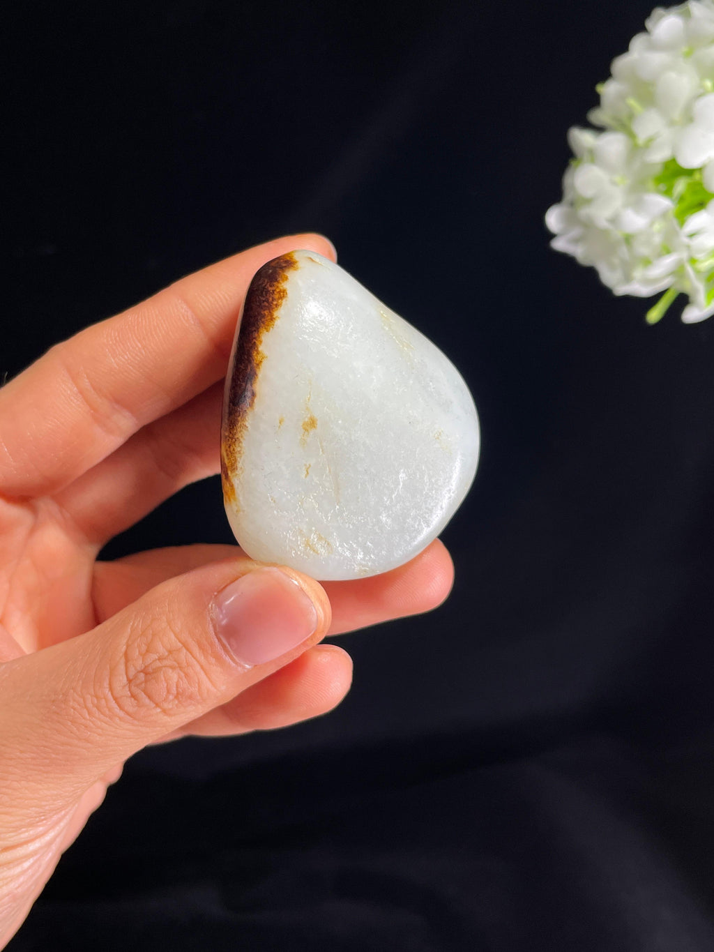 和田玉白玉聚红皮籽料原石（yc265219）