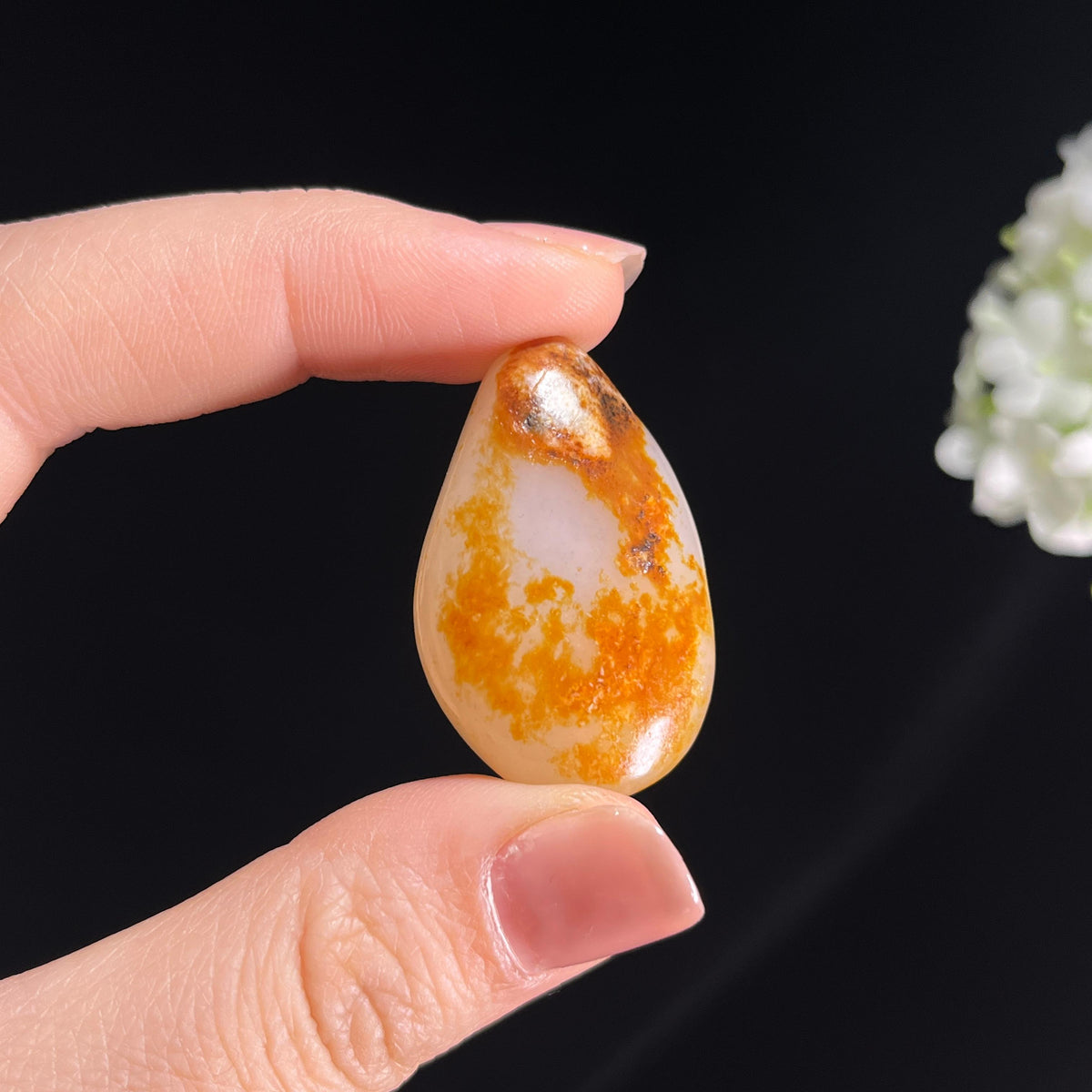 和田玉一级白玉聚红皮“秋霞映雪”籽料原石（yc286980）