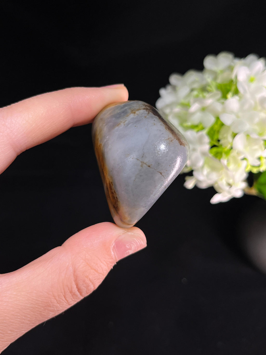 新疆和田玉青花带红皮籽料原石（yc250946）