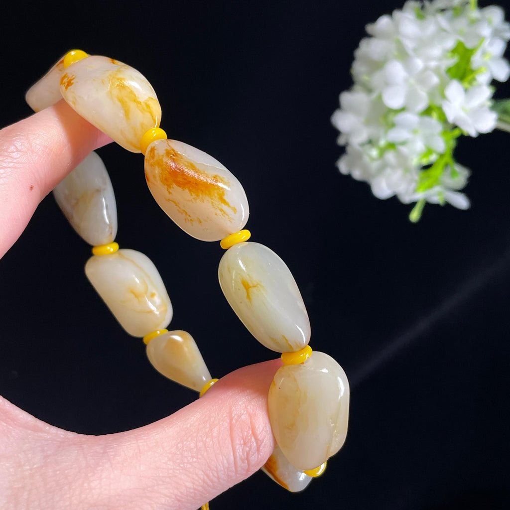 新疆天然和田玉青白玉白玉洒金皮红皮原籽手串（yc368775）