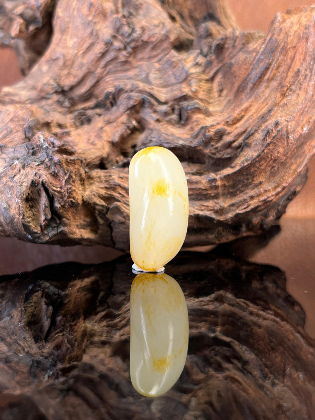 新疆和田玉洒金皮小籽料原石挂件（yc228184）