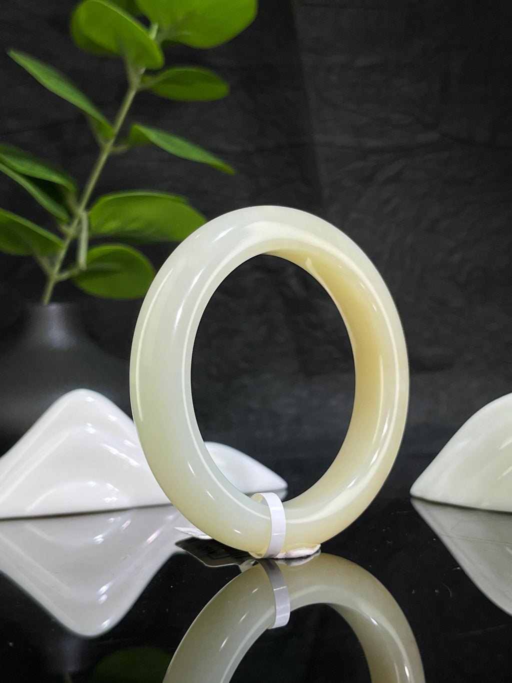 和田玉且末高青白玉手镯（52卡）（yc231976）