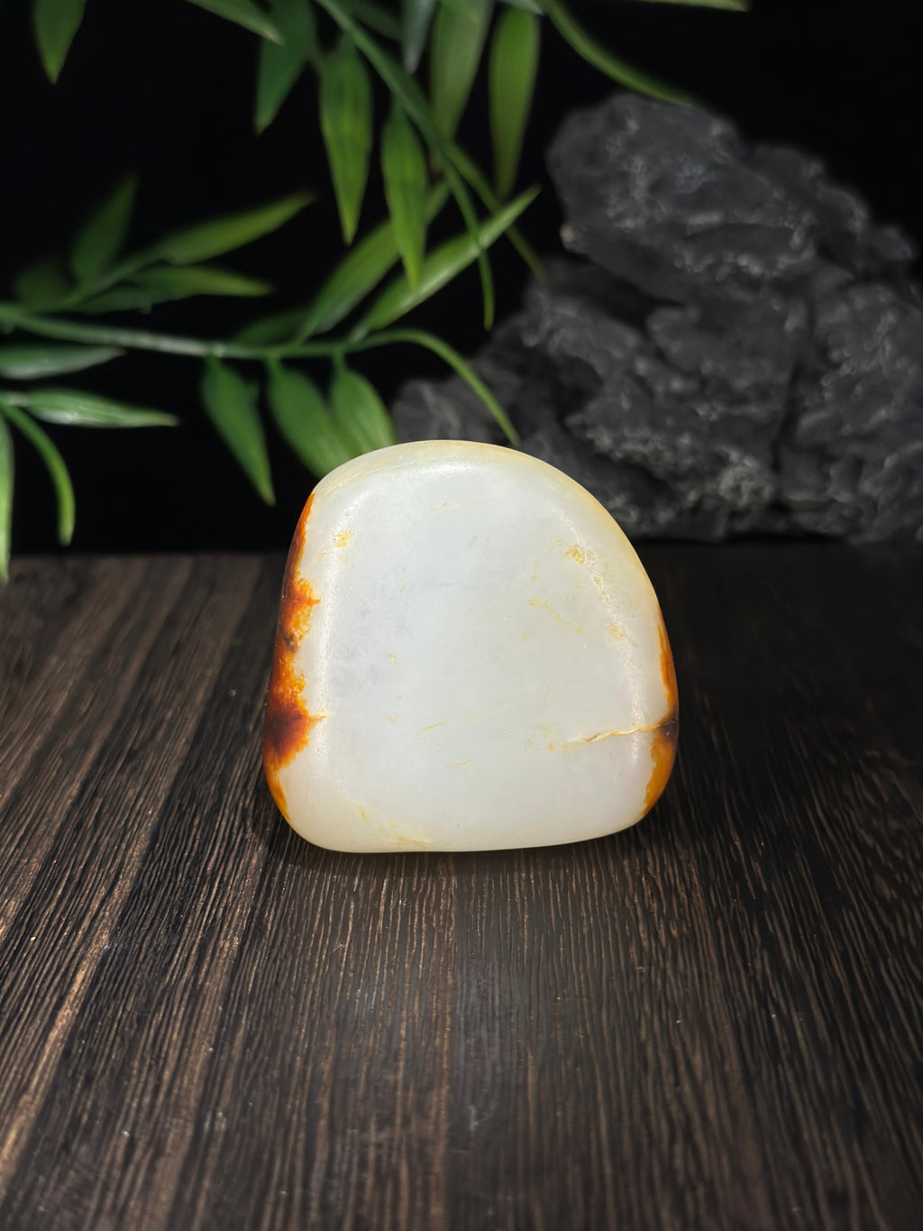 新疆和田玉臻品红皮白肉双面皮牌型籽料挂件（yc714312）