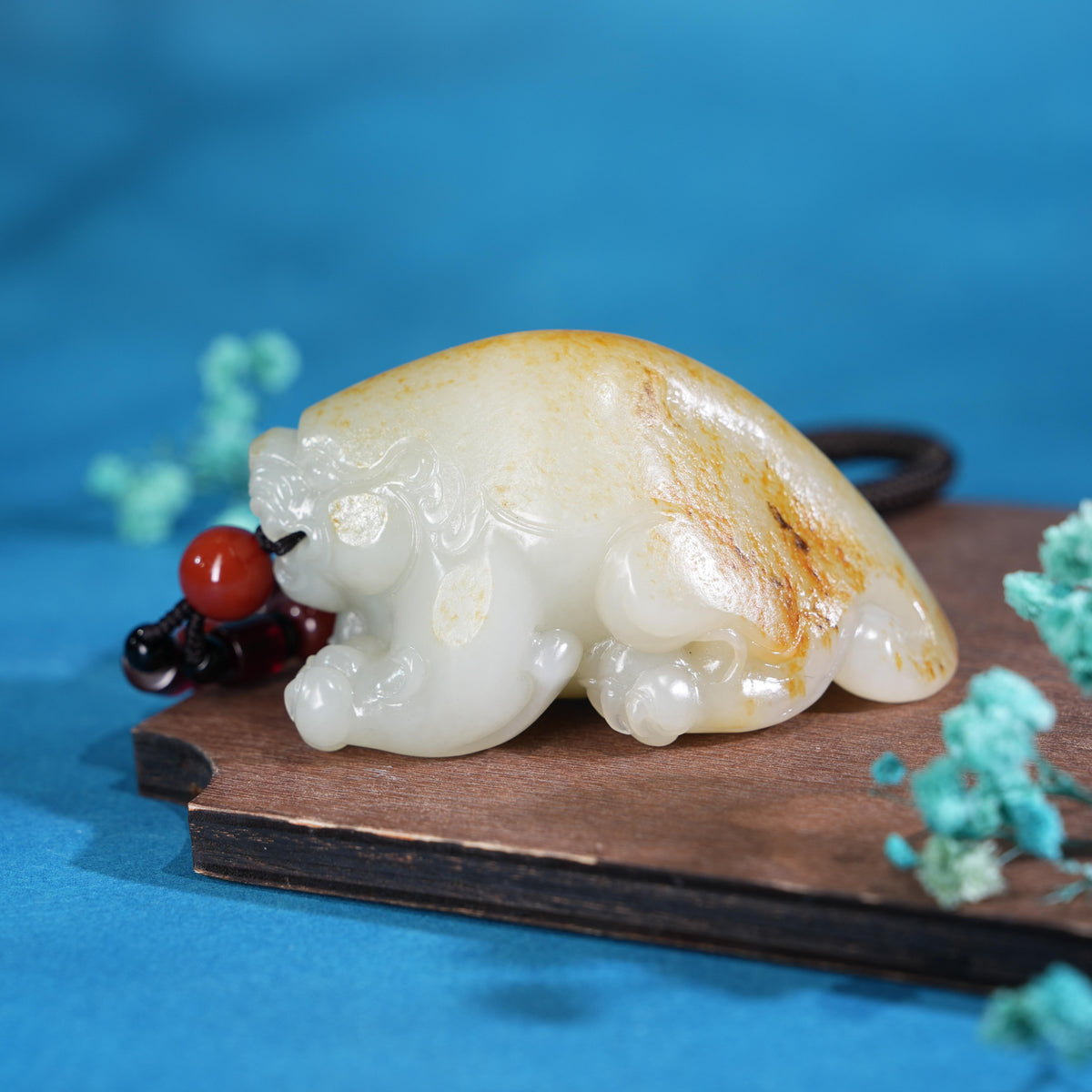 珍品新疆和田玉洒金皮白玉籽料貔貅挂件（yc773616）