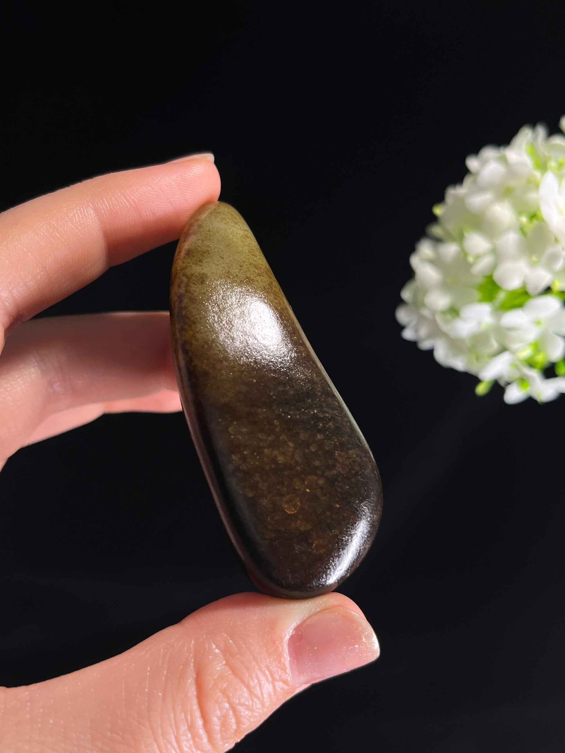 和田玉白玉秋梨油皮籽料原石（yc274678）