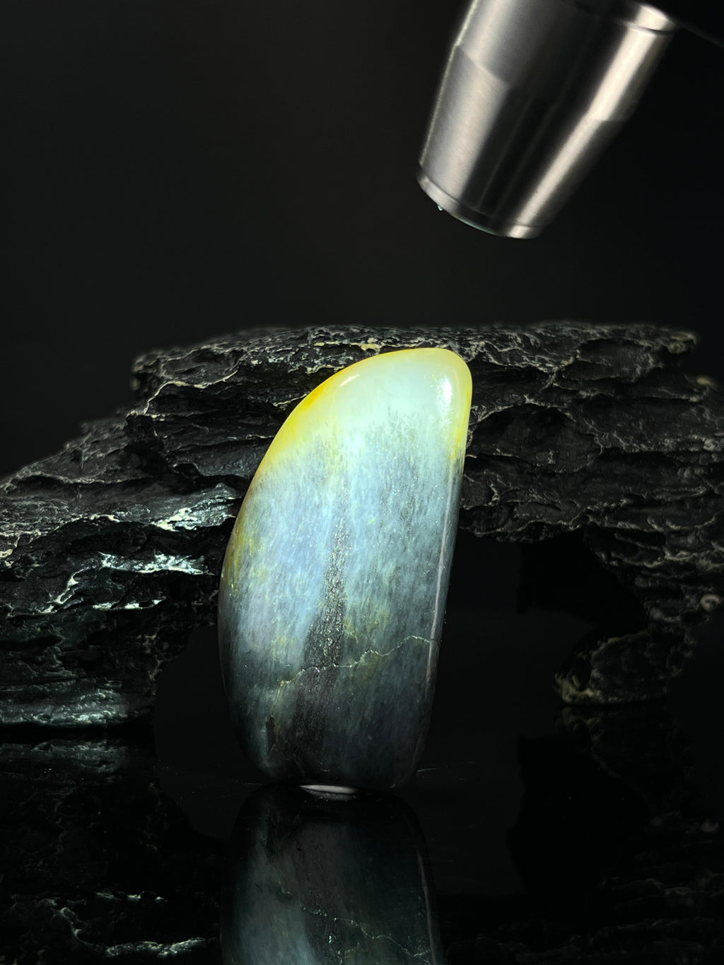 新疆和田玉青花带洒金籽料原石（yc240364）