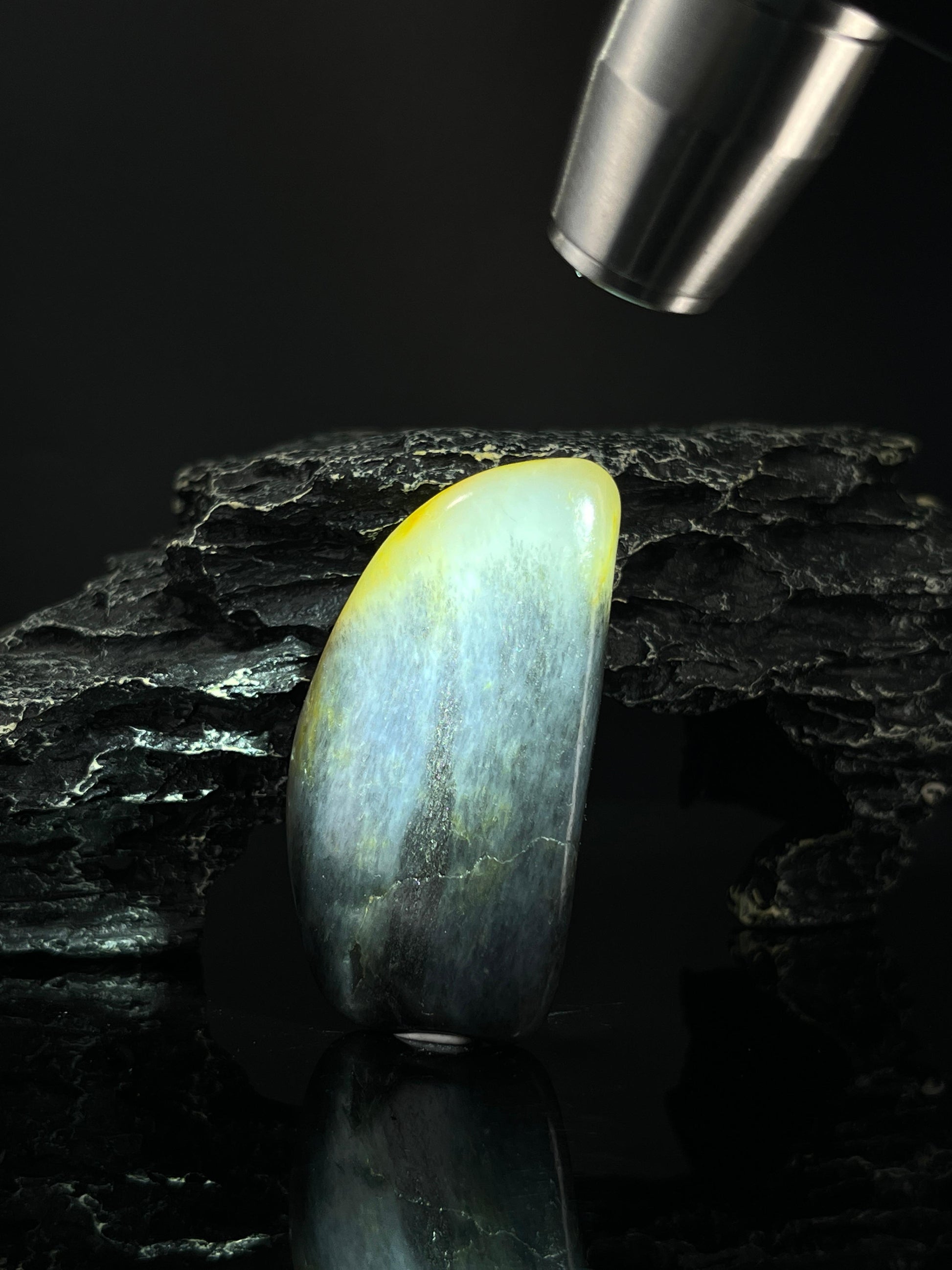 新疆和田玉青花带洒金籽料原石（yc240364）