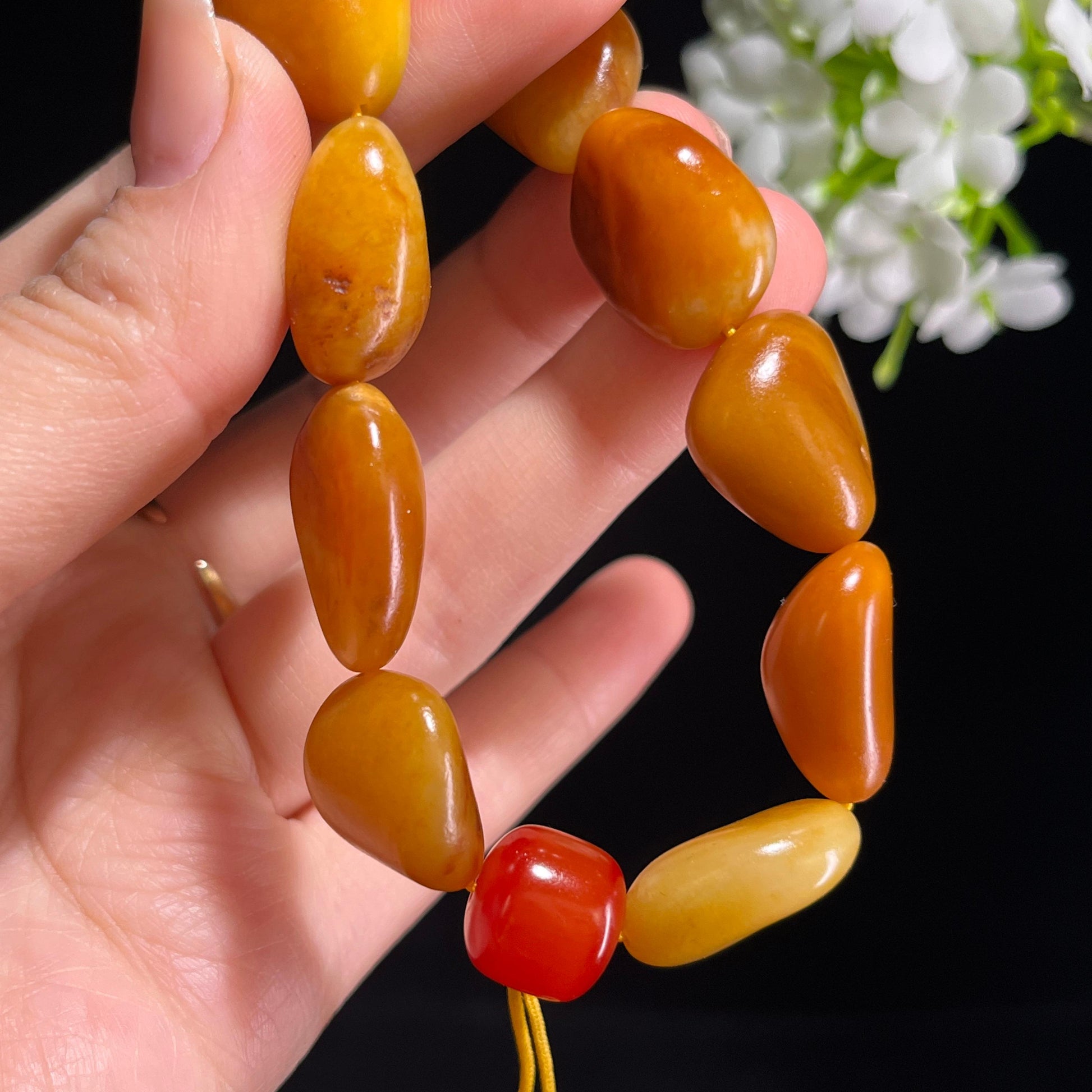 和田玉红沁精品原籽手串（yc381707）