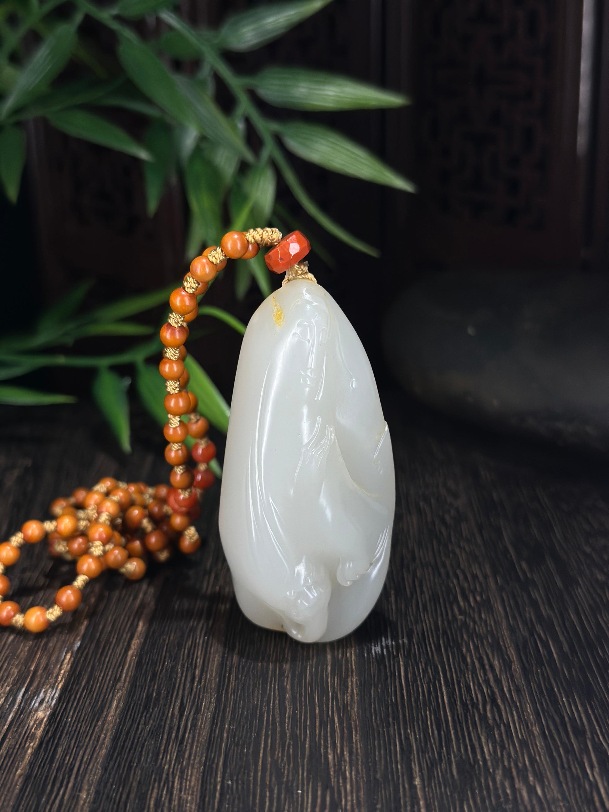 新疆和田玉精品白玉洒金皮籽料貔貅随形雕挂件（yc712160）