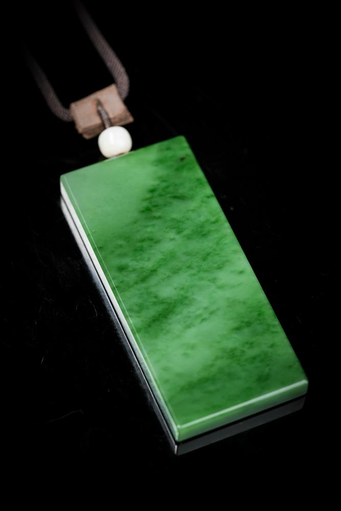 和田玉碧玉意境精品无事牌（yc253291）