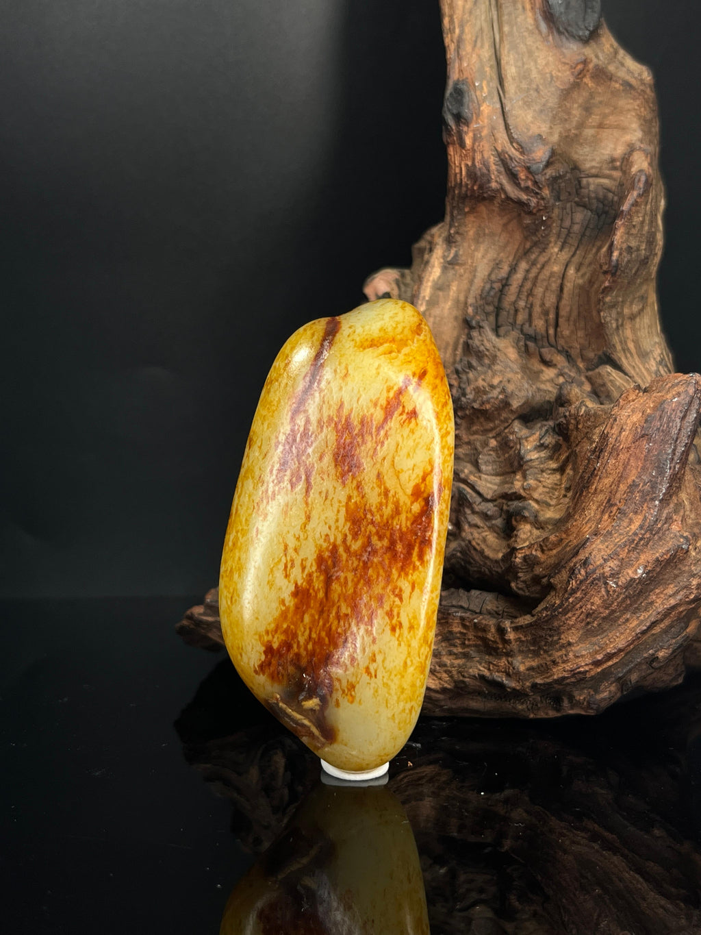 新疆和田玉金包银聚红皮籽料原石（yc241875）