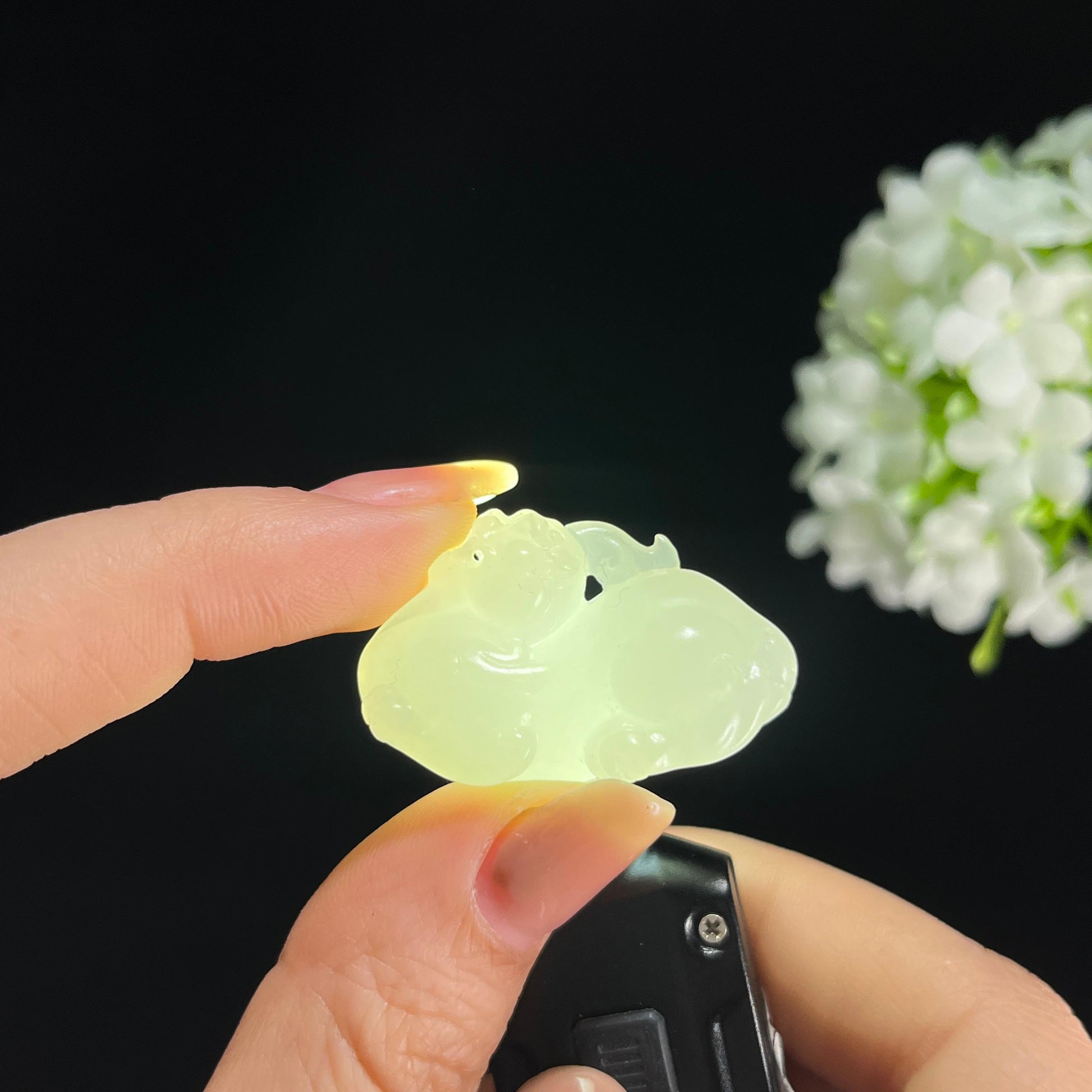 s，和田玉白玉貔貅雕刻挂件（yc379921）