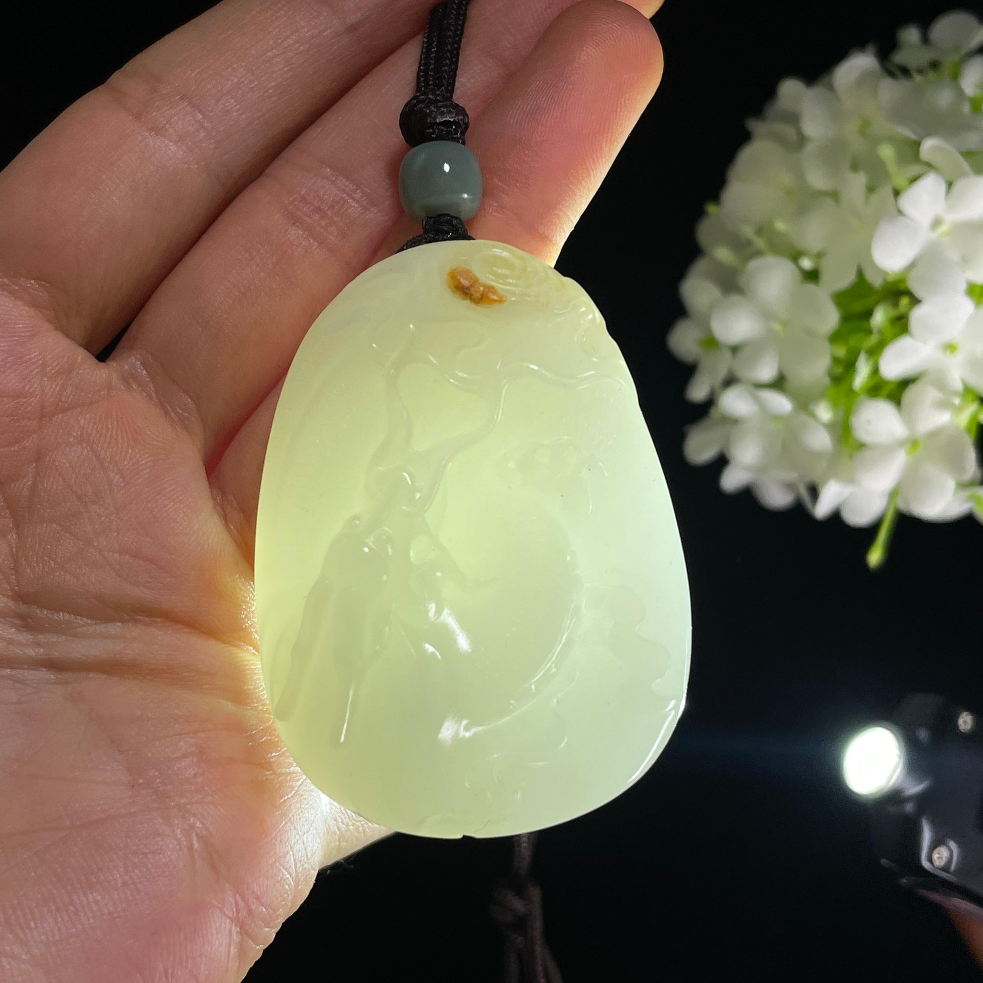 和田玉白玉红皮籽料龙牌挂件（yc384177）