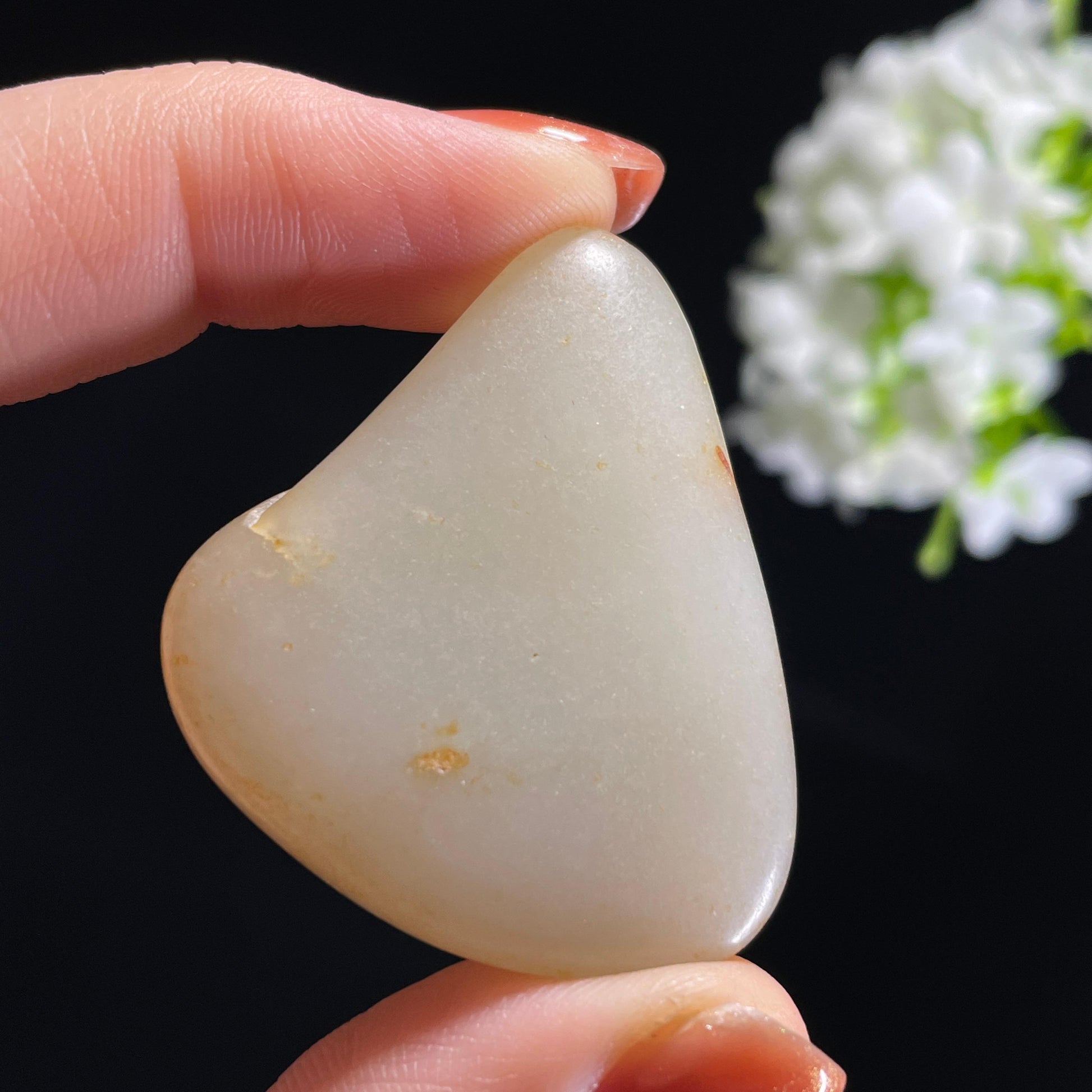 新疆天然和田玉“秋山瘦水”特色意境红皮籽料（yc318527）