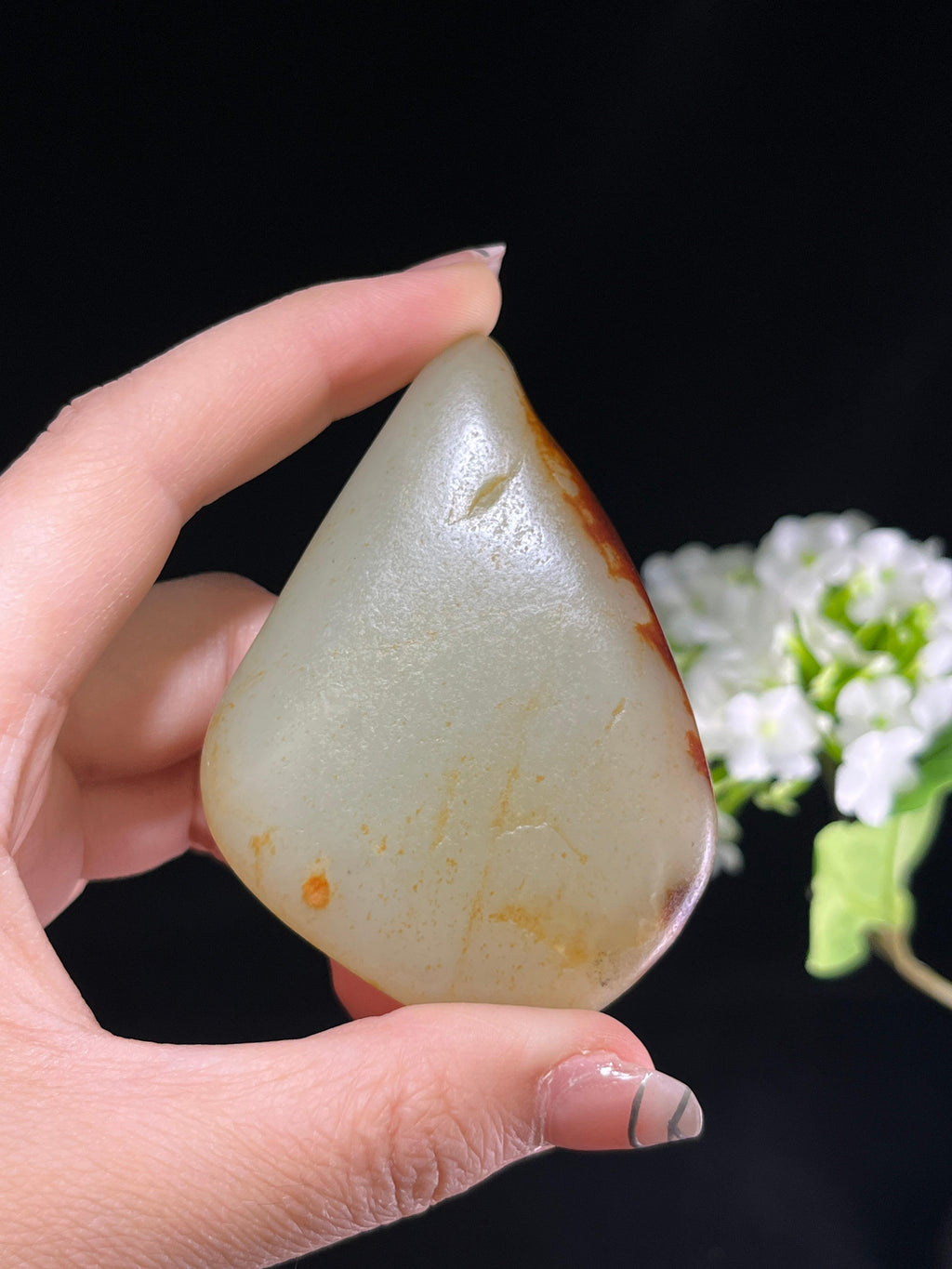 新疆和田玉青白种带红皮籽料原石手把件（yc250459）