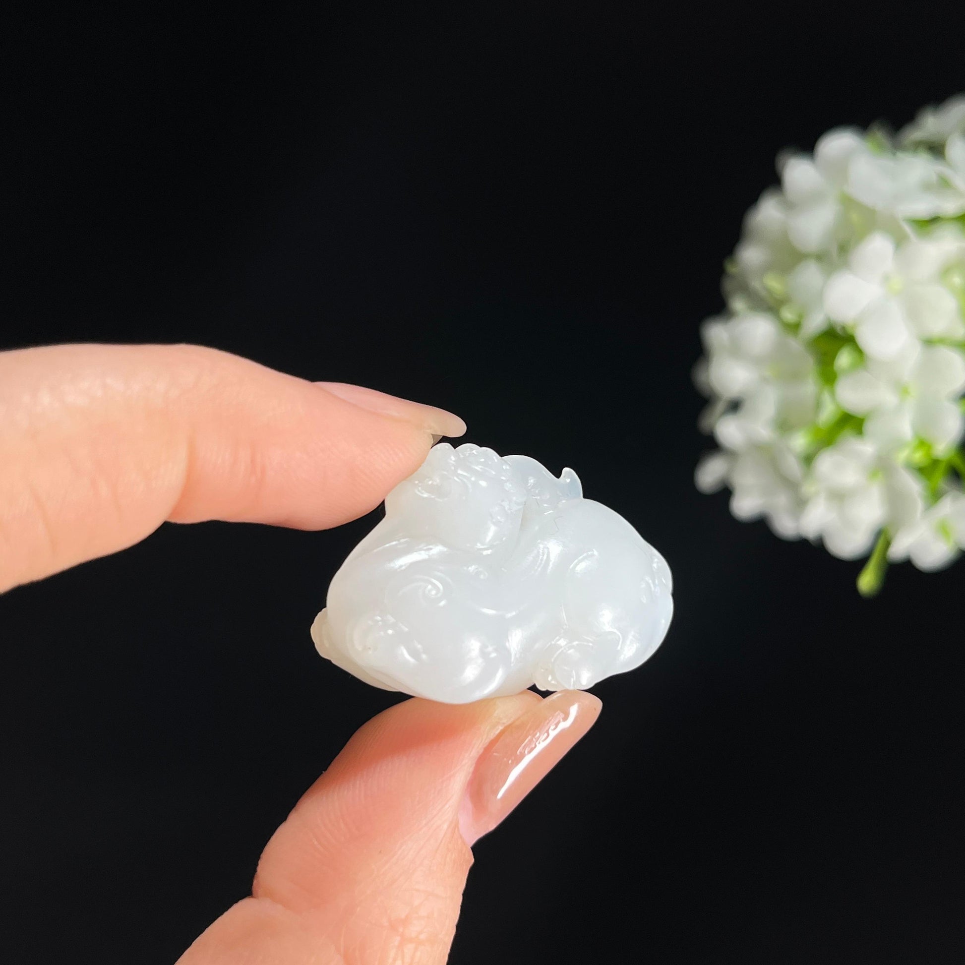 s，和田玉白玉貔貅雕刻挂件（yc379921）