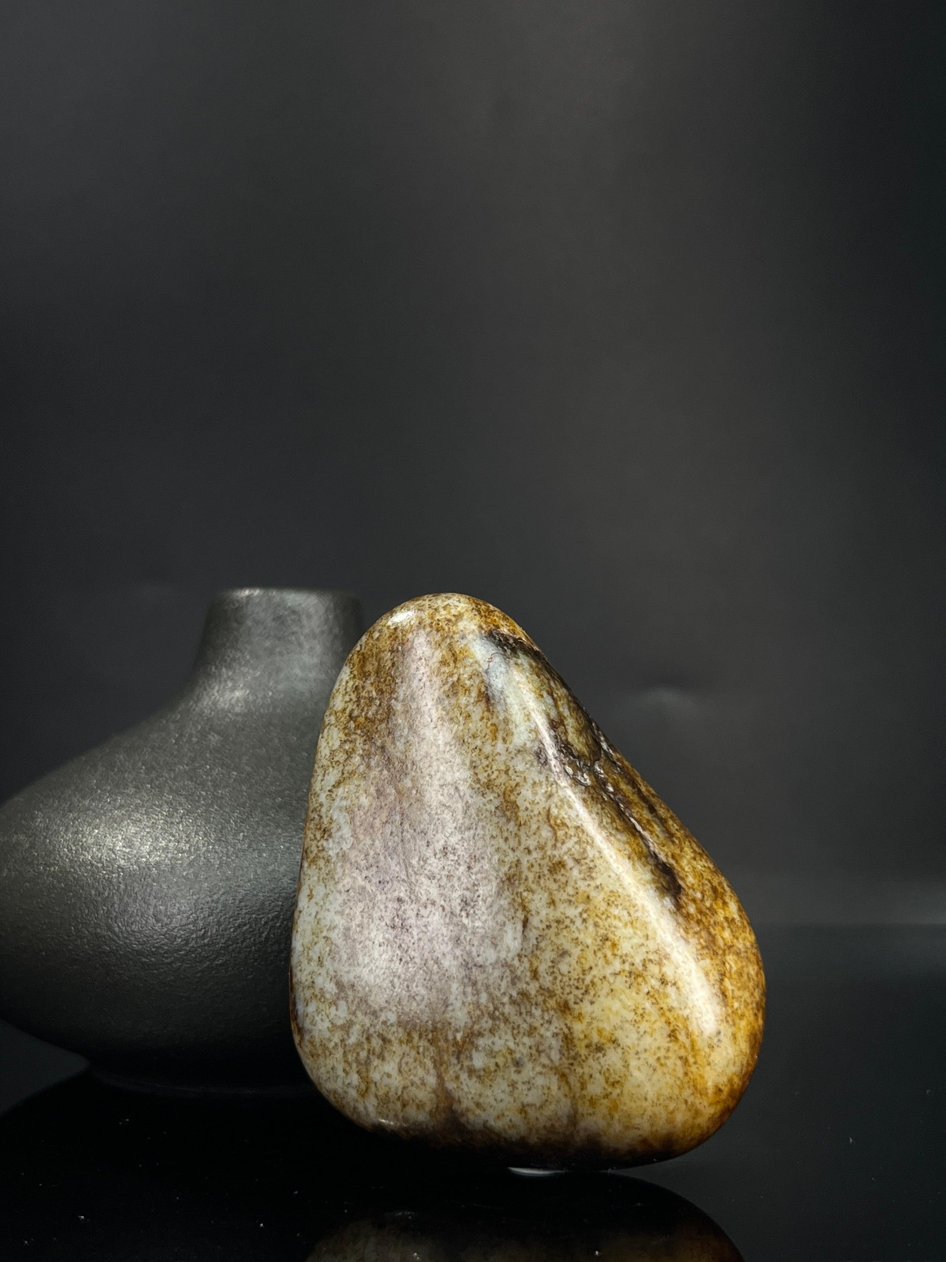 新疆和田玉意境秋梨皮“玉粽凝香”籽料原石（yc240404）