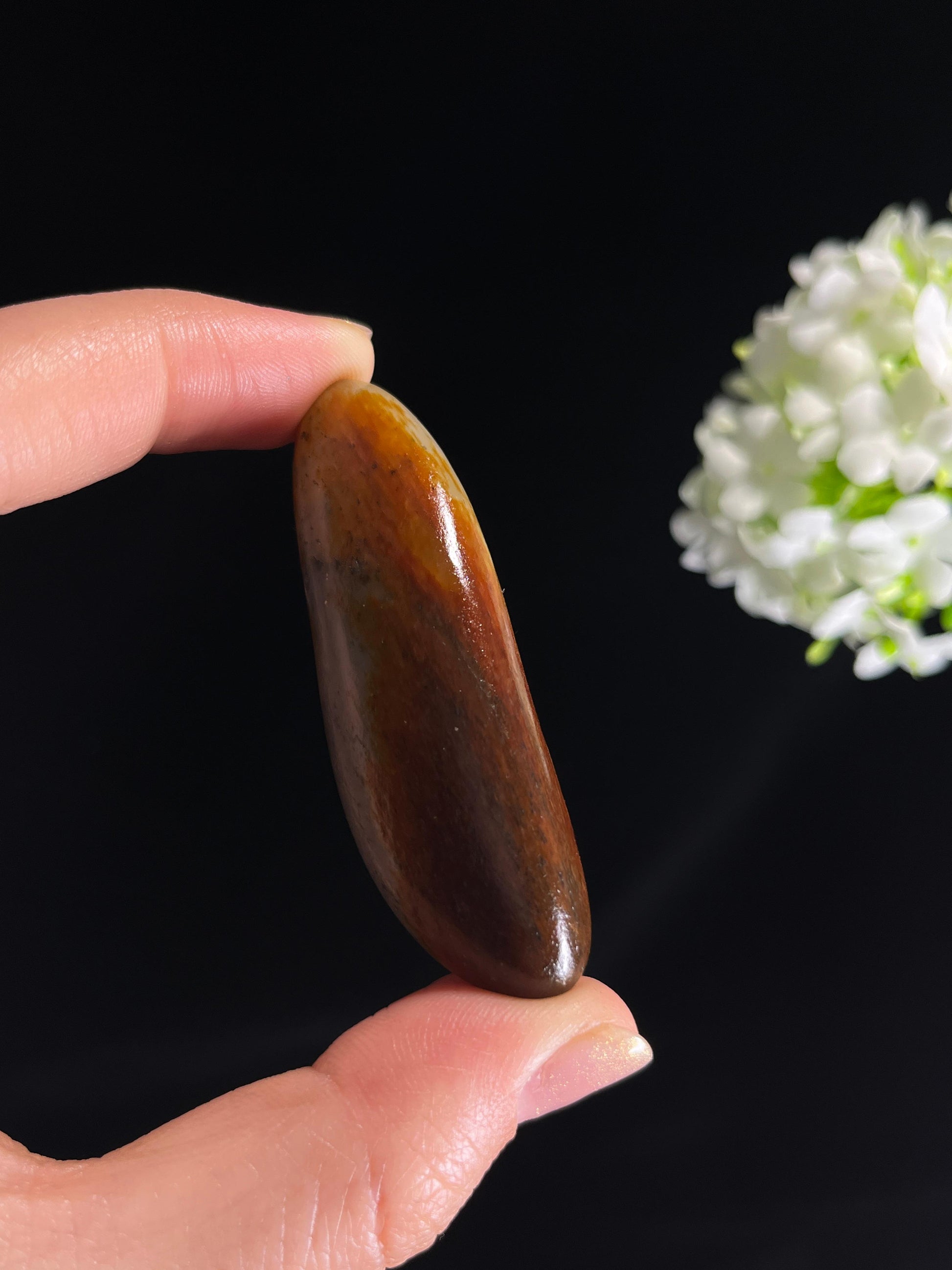 和田玉白玉聚红皮水滴型籽料原石（yc275178）