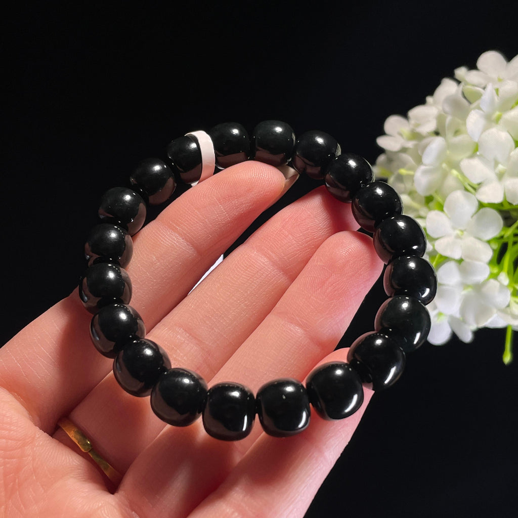 和田玉“静影凝珠”黑青籽料手串（yc311135）