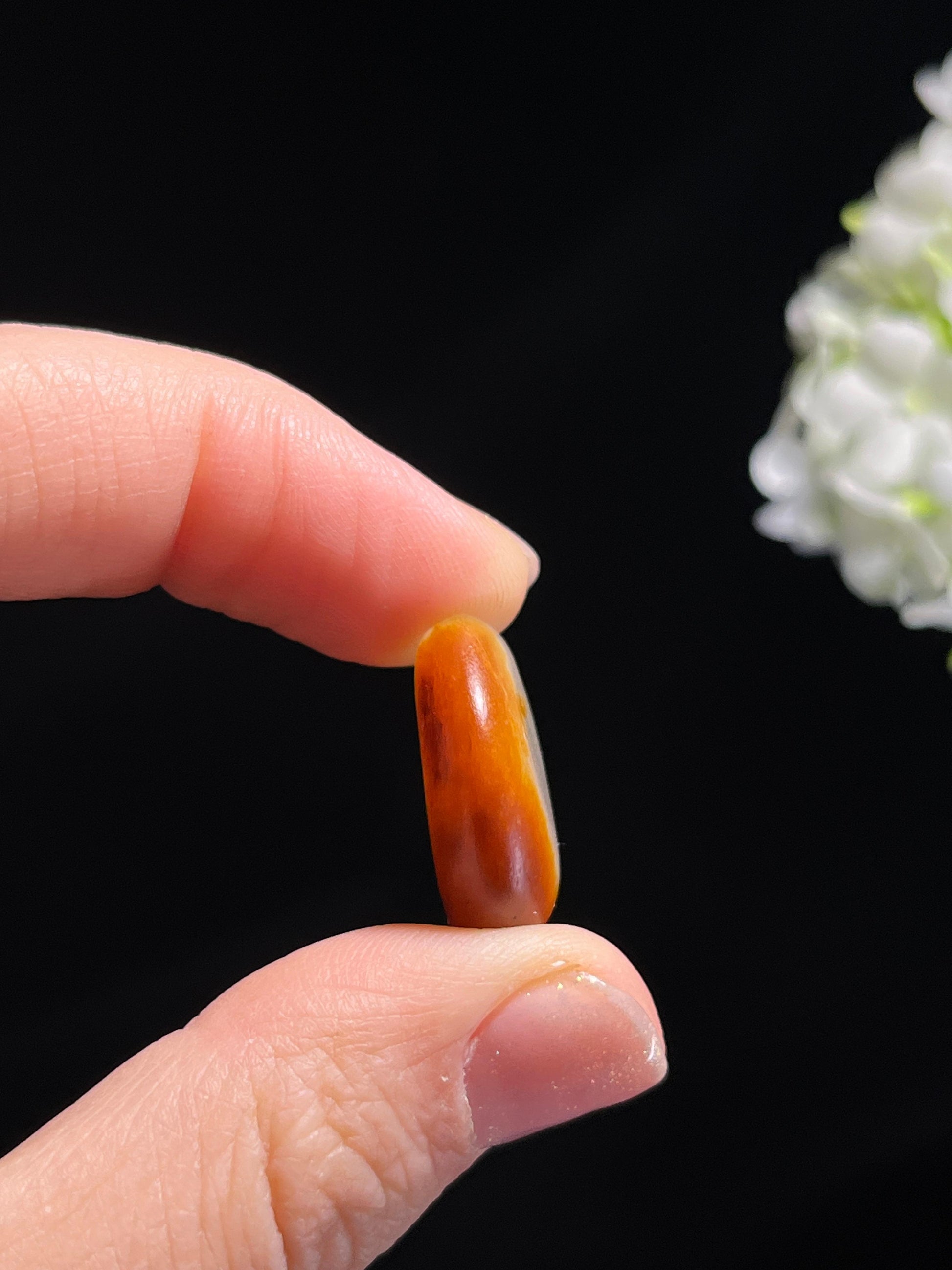 和田玉红沁皮籽料原石挂件（yc263825）