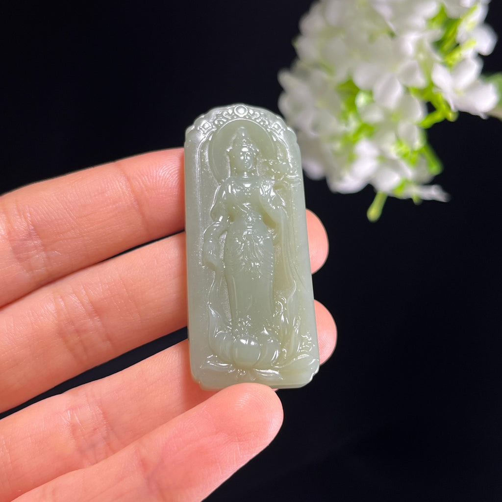 新疆天然和田玉沙枣青观音雕刻挂件（yc353781）