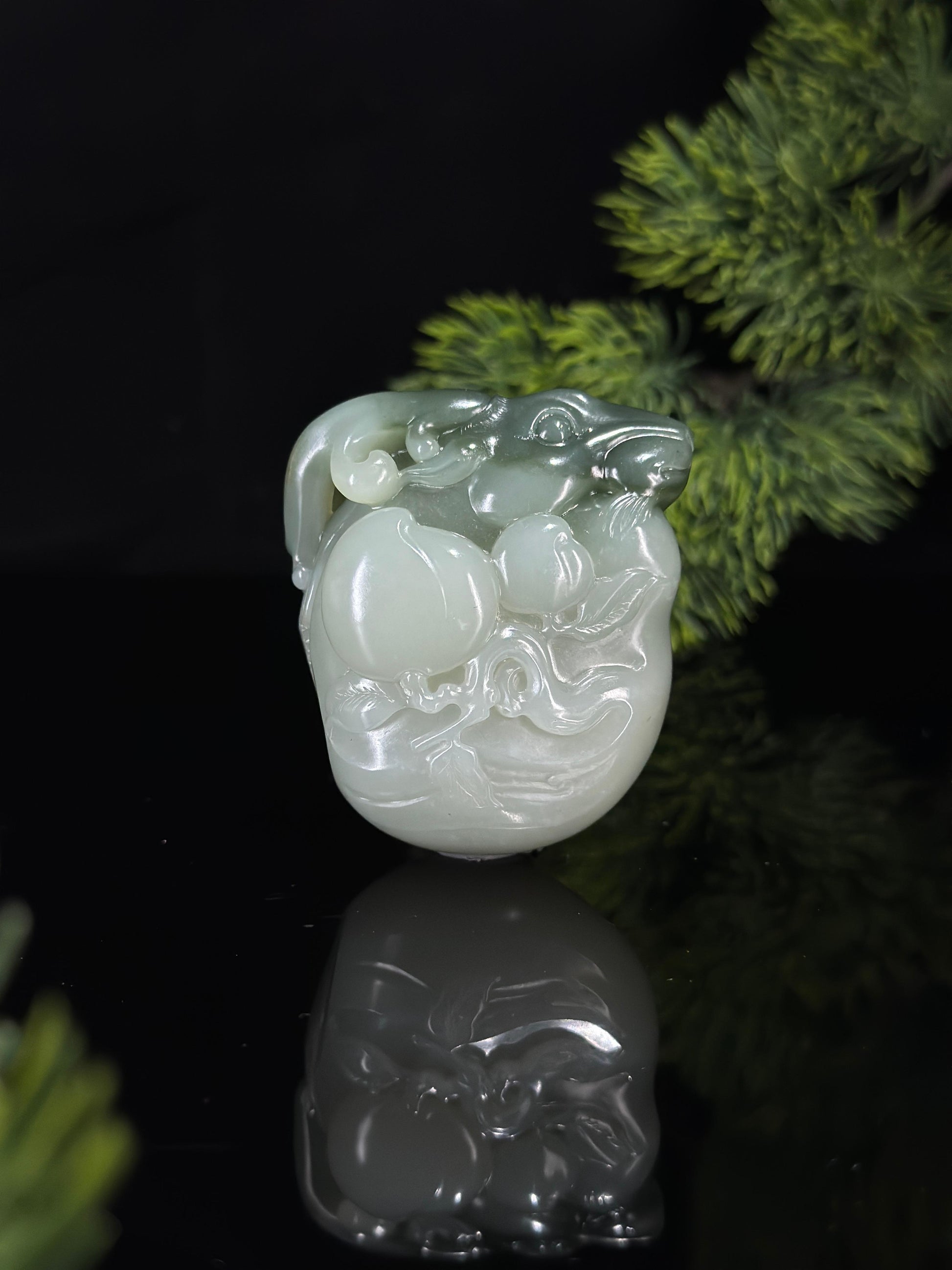 新疆和田玉青白玉籽料福禄寿灵鹿献桃精品手把件（yc489694）
