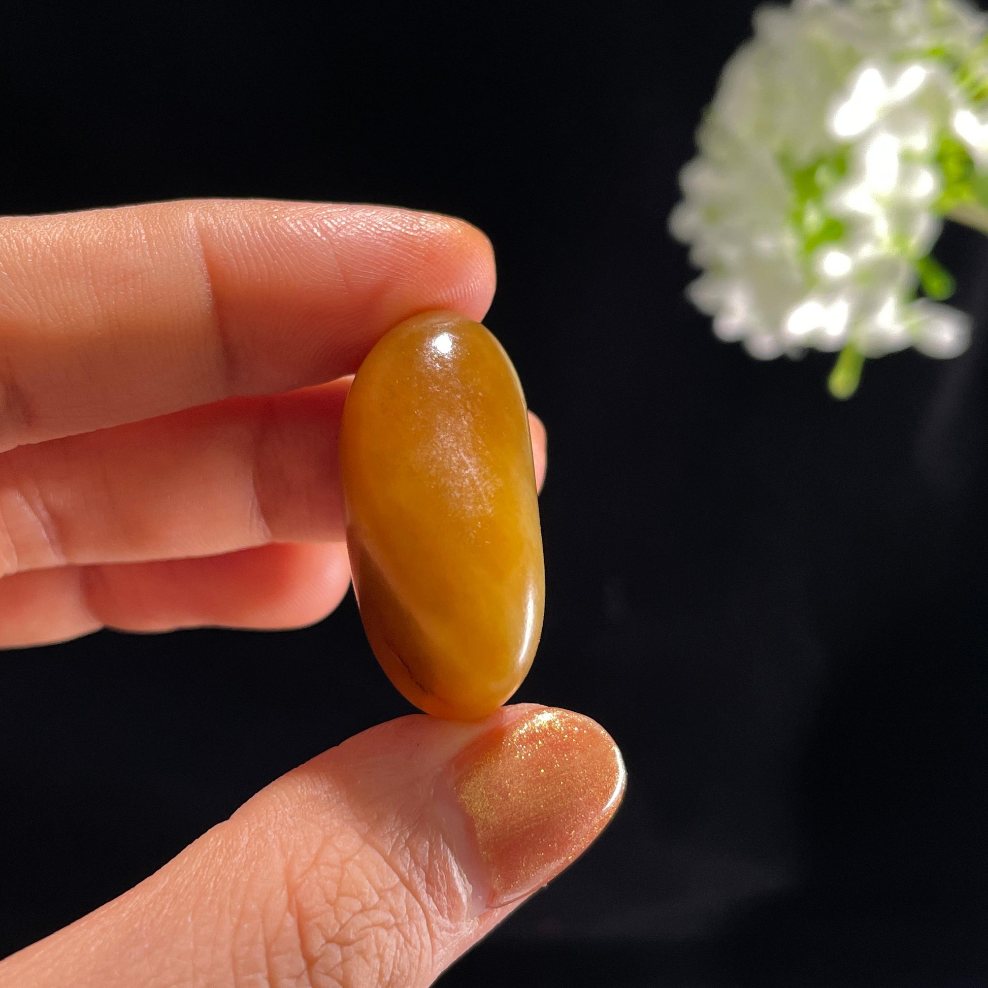 新疆天然和田玉“江枫蜜色”红沁籽料（yc387331）