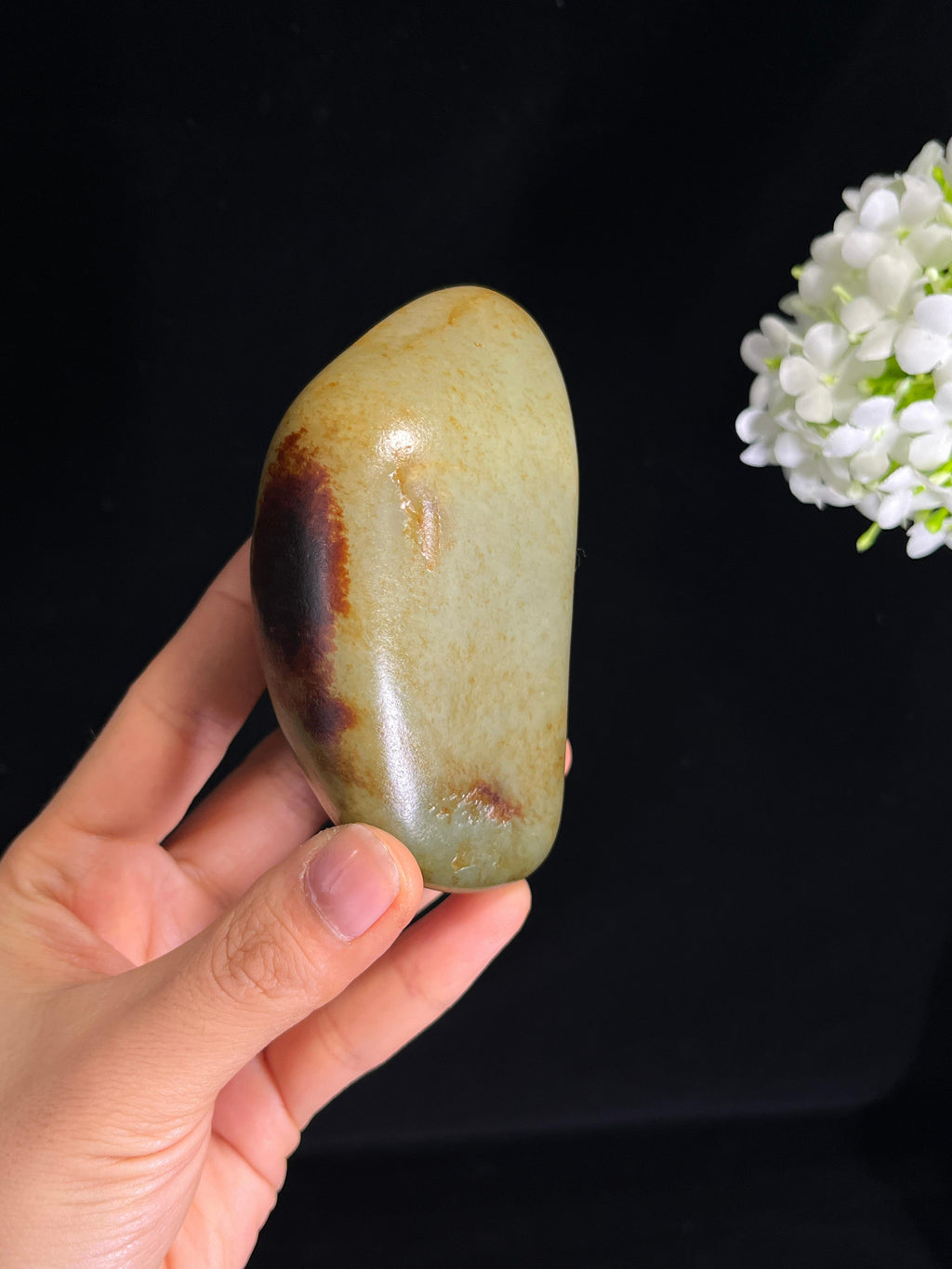 和田玉黑红皮籽料原石（yc270082）